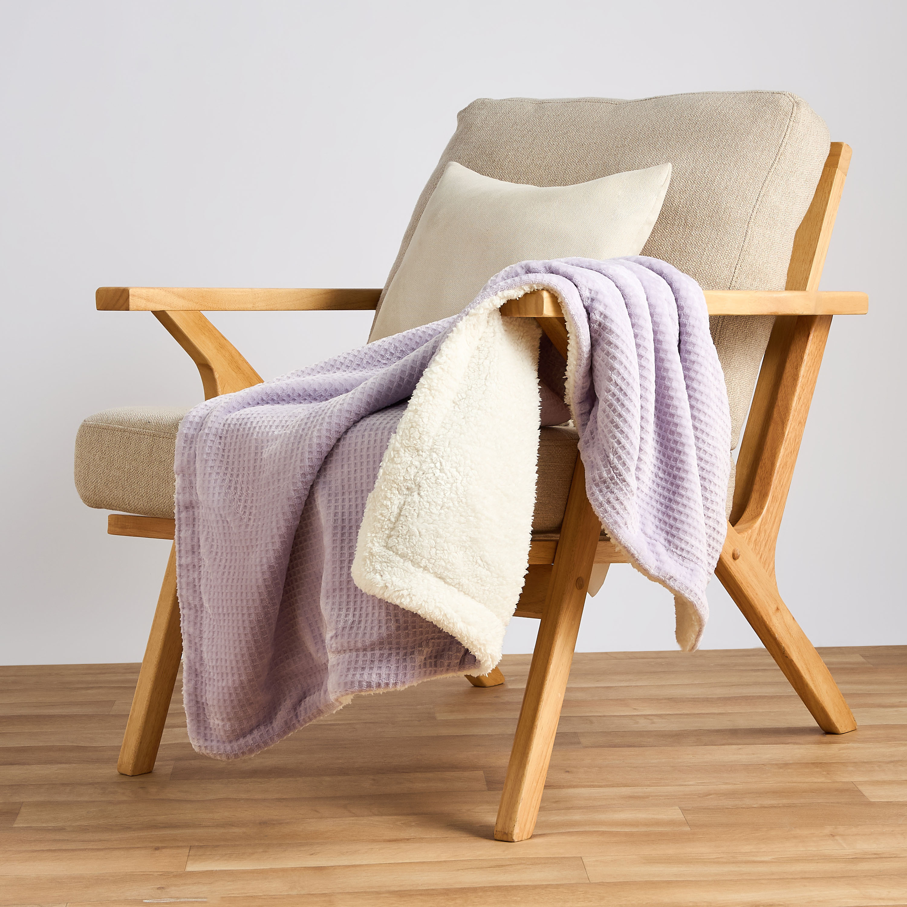 بطانية حديثي الولادة بنمط وافل بارز الملمس من جونيورز - 75x100 سم-baby-nursery-blanketsandswaddles-receivingblankets-image-2