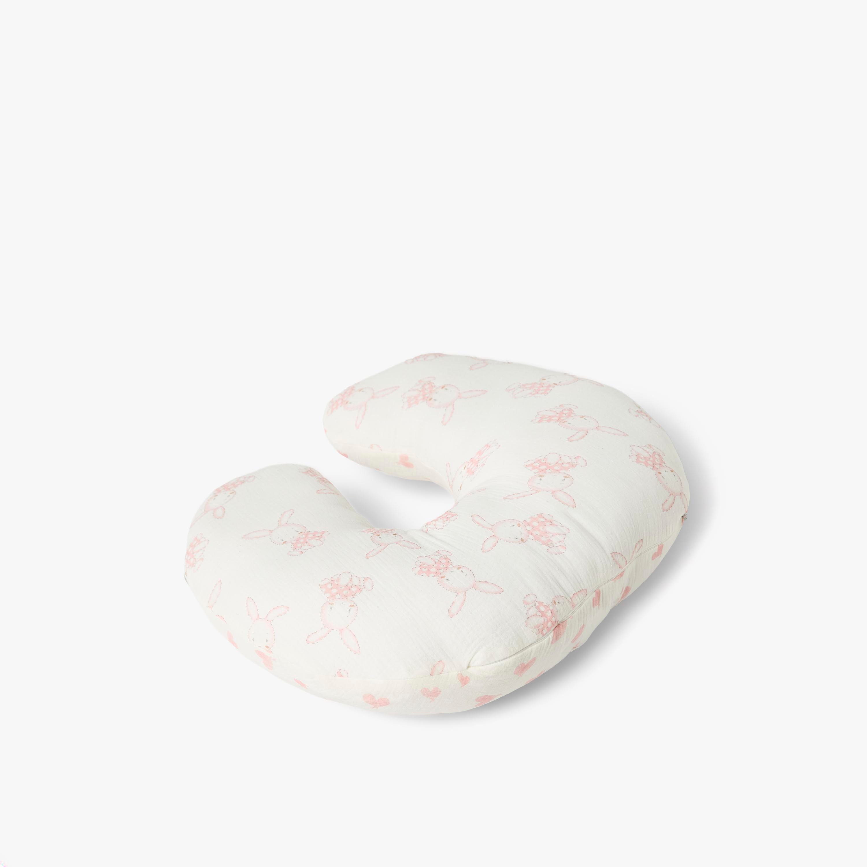 Juniors Heart Print Feeding Pillow-baby-nursery-babybedding-image-3