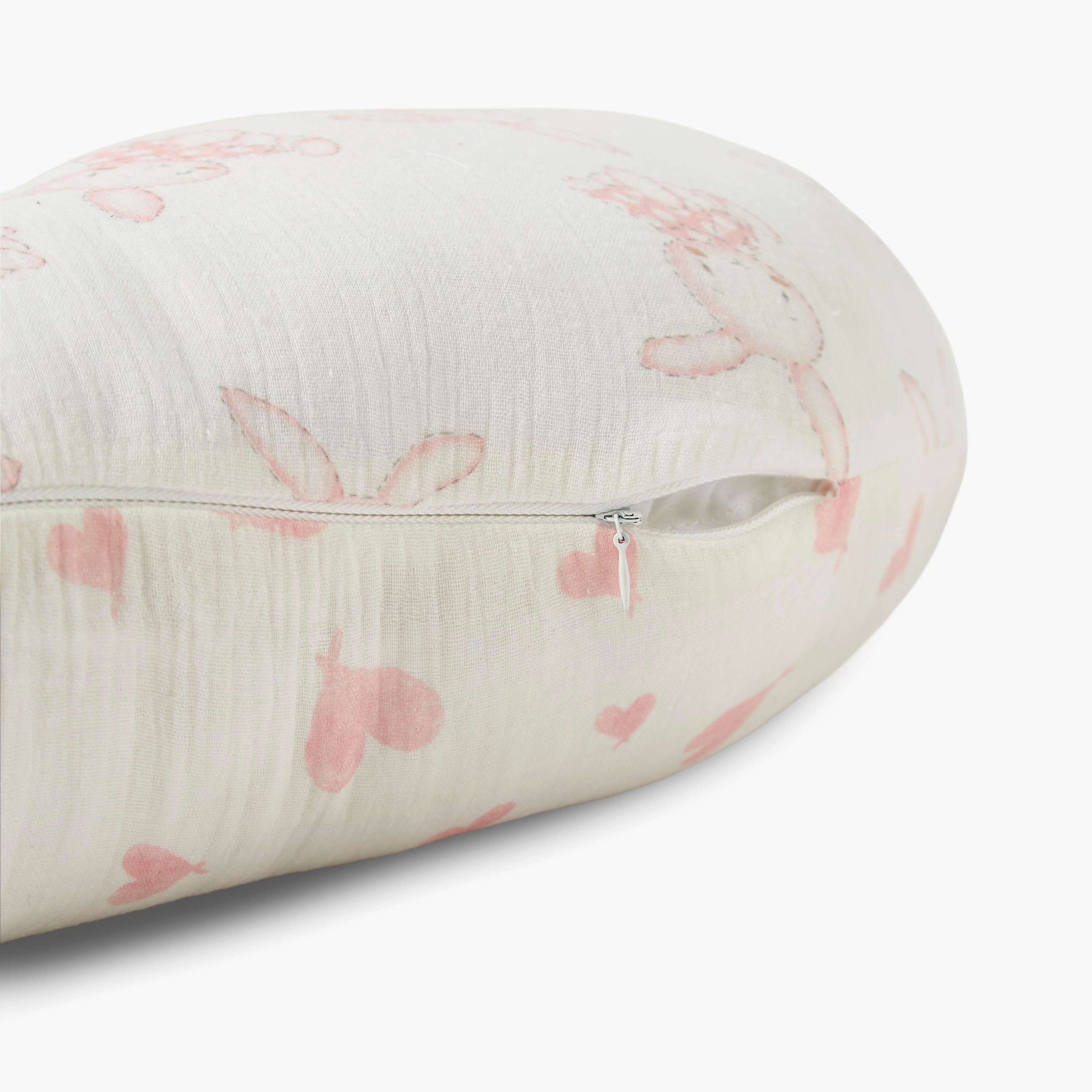 Juniors Heart Print Feeding Pillow-baby-nursery-babybedding-image-4