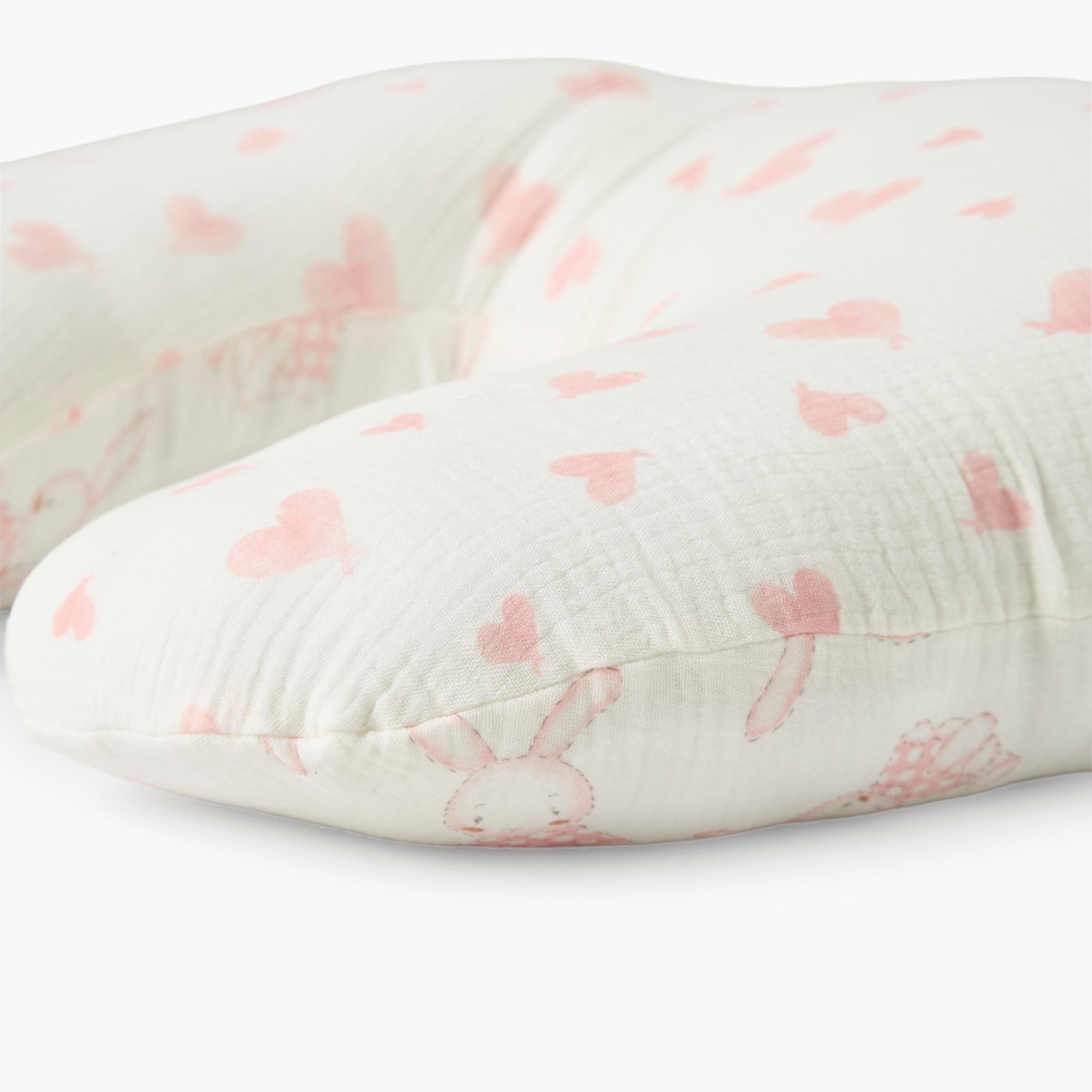 Juniors Heart Print Feeding Pillow-baby-nursery-babybedding-image-5