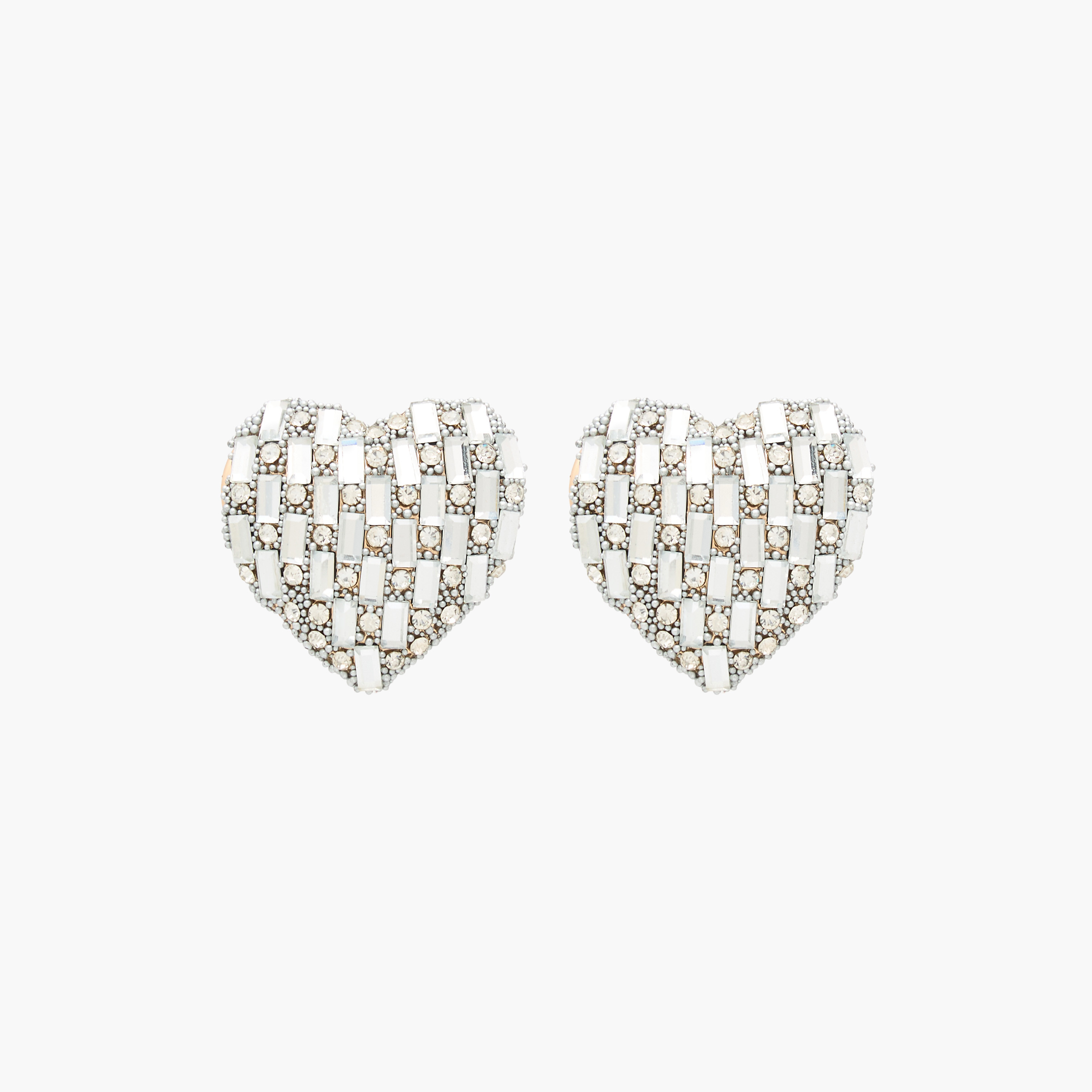 حلقان قلب فضّية مرصّعة بمكبس إغلاق خلفي-women-watchesandjewellery-jewellery-earrings-image-1