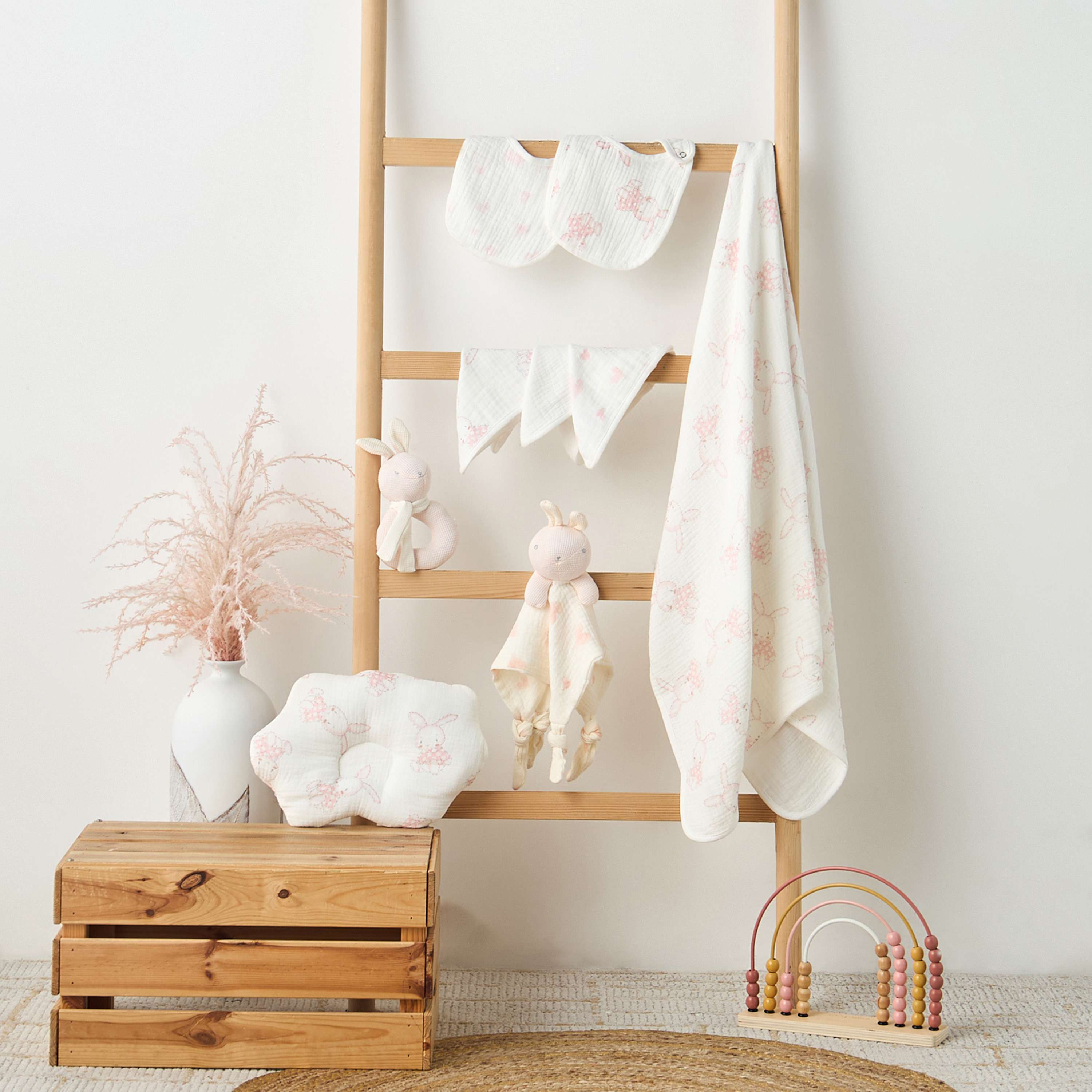طقم هدايا بطانيات من 9 قطع من جونيورز-baby-nursery-blanketsandswaddles-blanketsandquilts-image-14