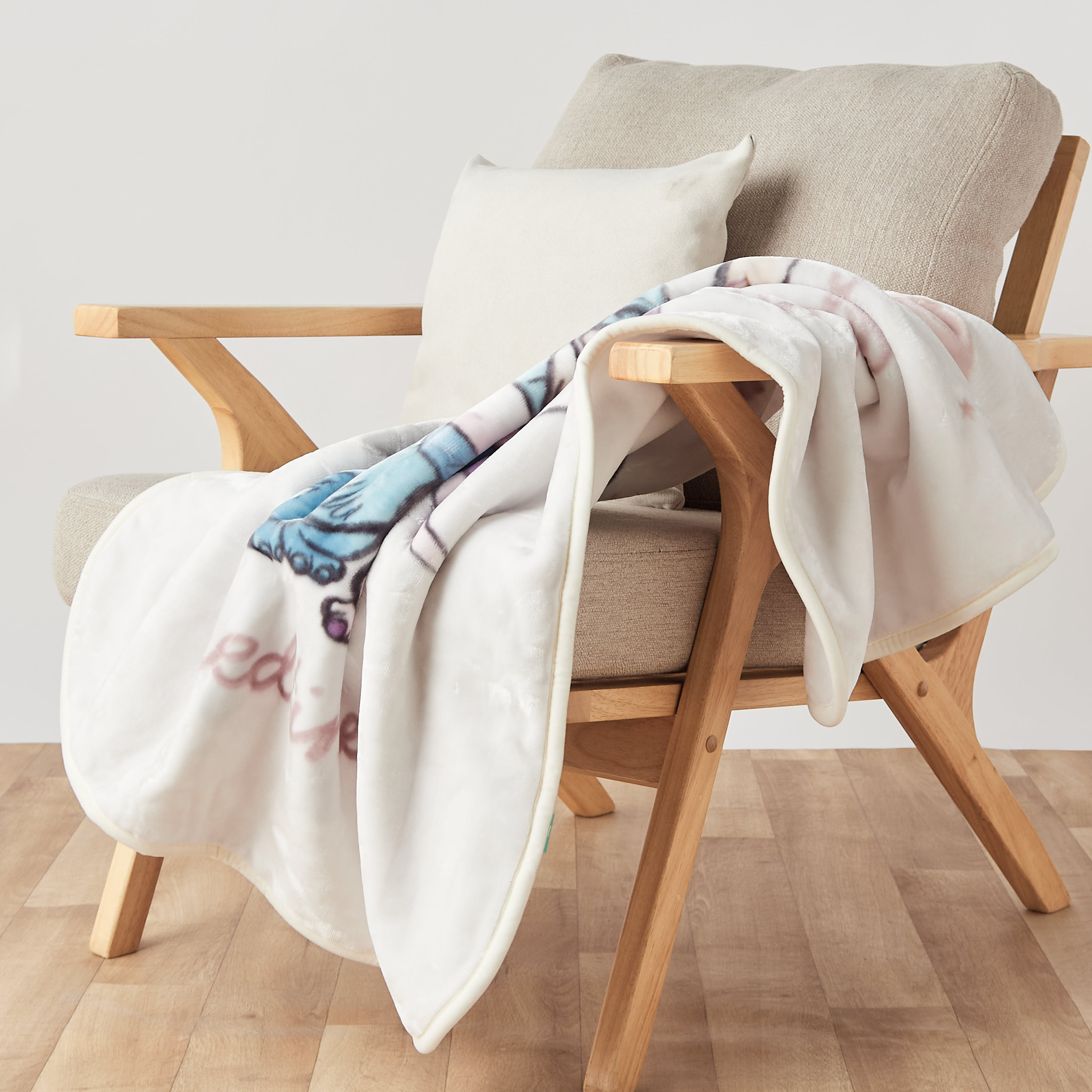 Blanket with Winnie the Pooh Print- 110x80 cm-baby-nursery-blanketsandswaddles-blanketsandquilts-image-2