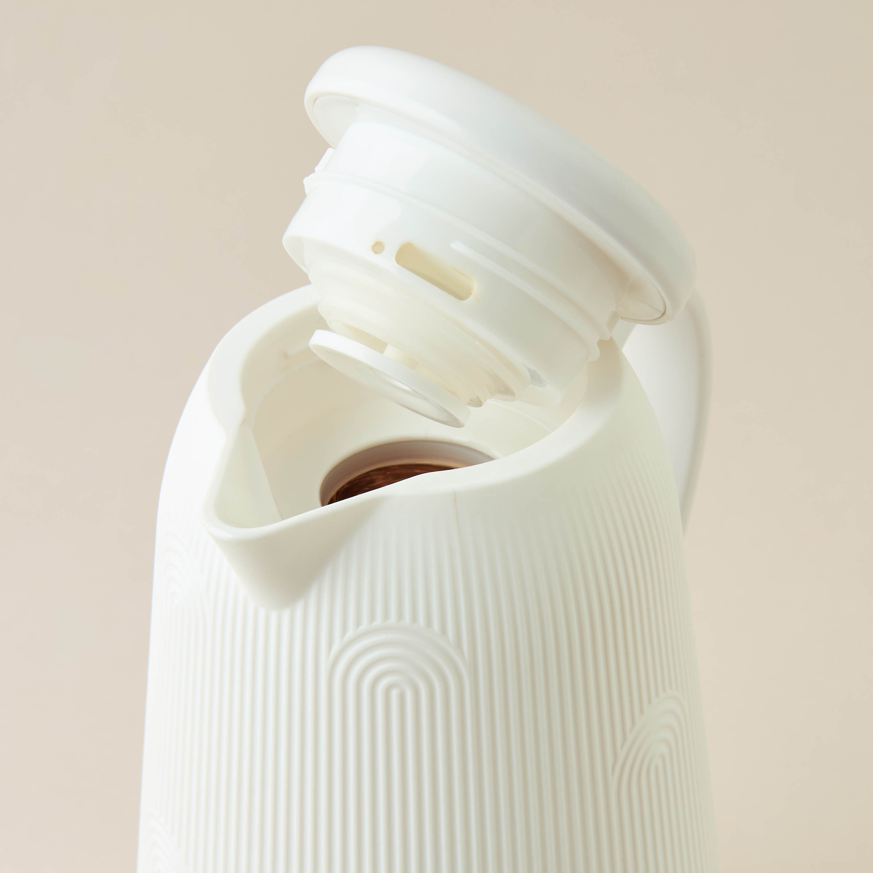 Ribbed Thermal Vacuum Flask - 1 L-household-dining-teaandcoffee-vacuumflaskscoffeeandteapots-image-4