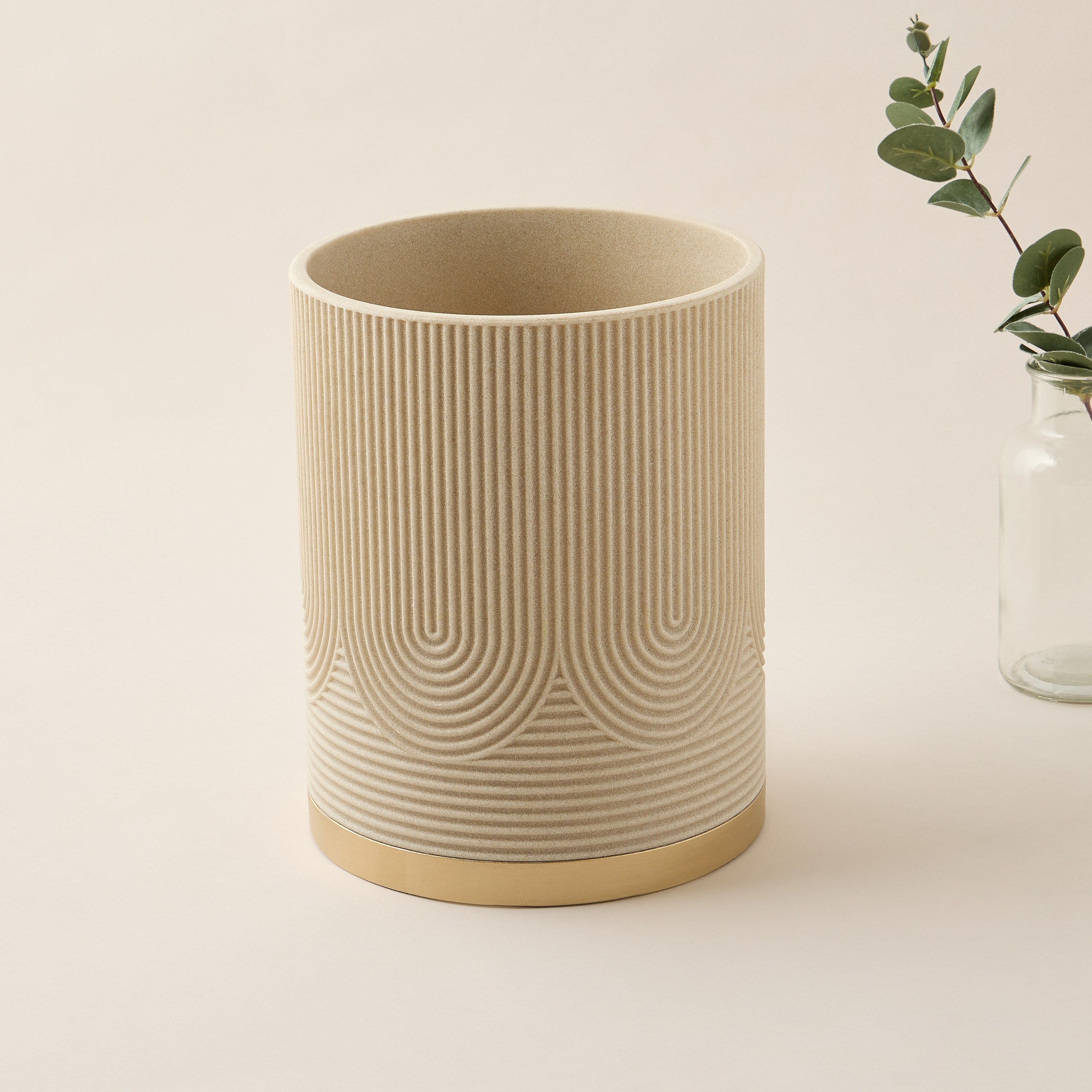 Swirl Textured Polyresin Waste Bin-household-bathandlaundry-wastebinsandaccessories-image-2