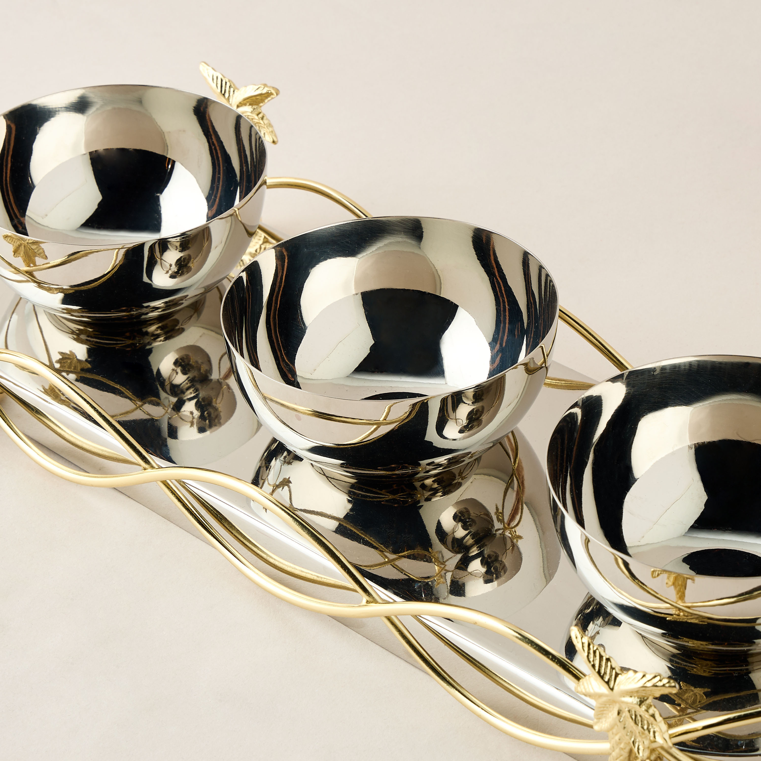 Nakhla 3-Piece Serving Bowl Set with Tray-household-dining-serveware-servingtrays-image-3