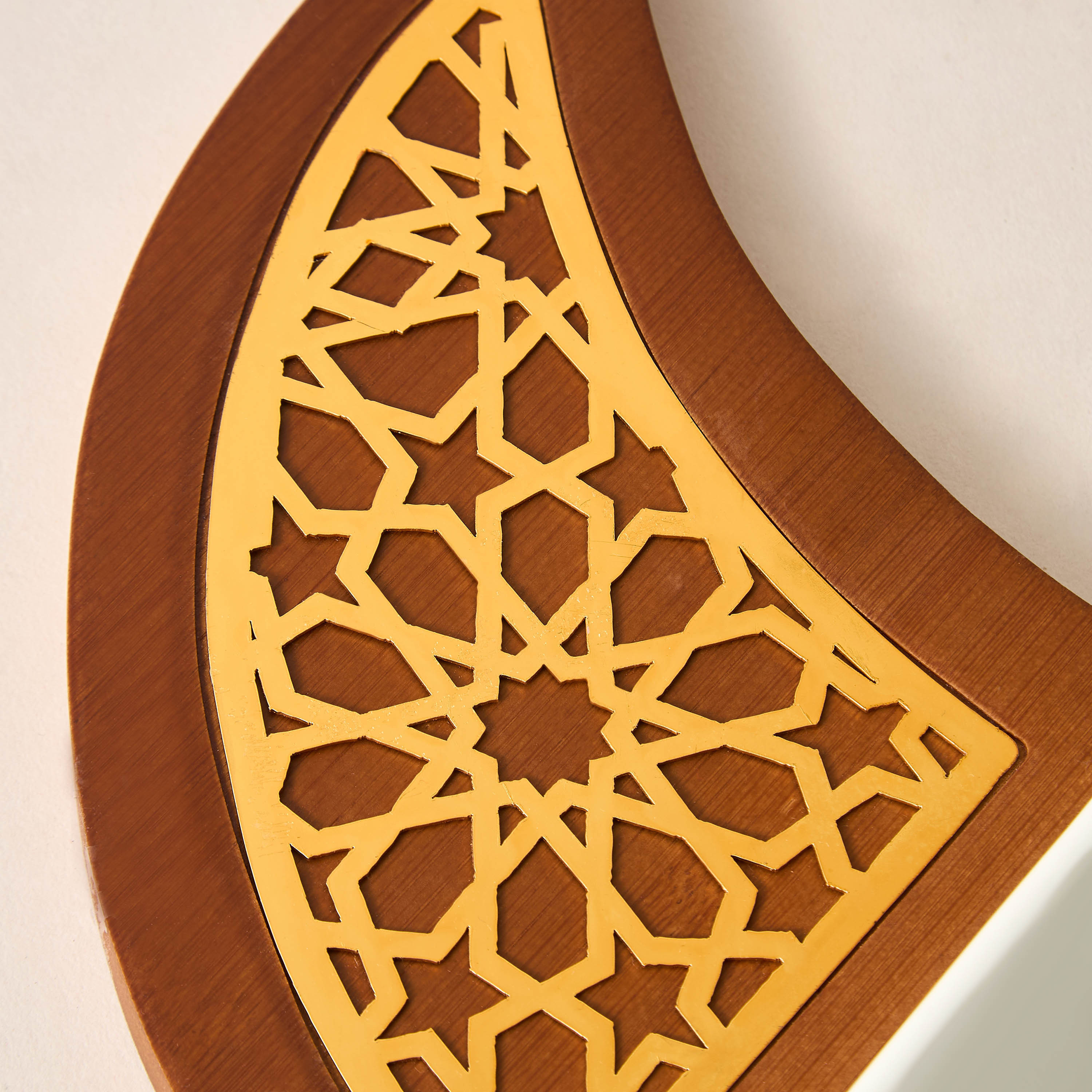 صحن تقديم هلالي مع قاعدة خشبية من سفرة-household-dining-serveware-servingplatters-image-4