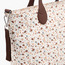 شنطة حفاضات بطبعات زهرية من جيجلز-baby-diapering-diaperbags-image-4