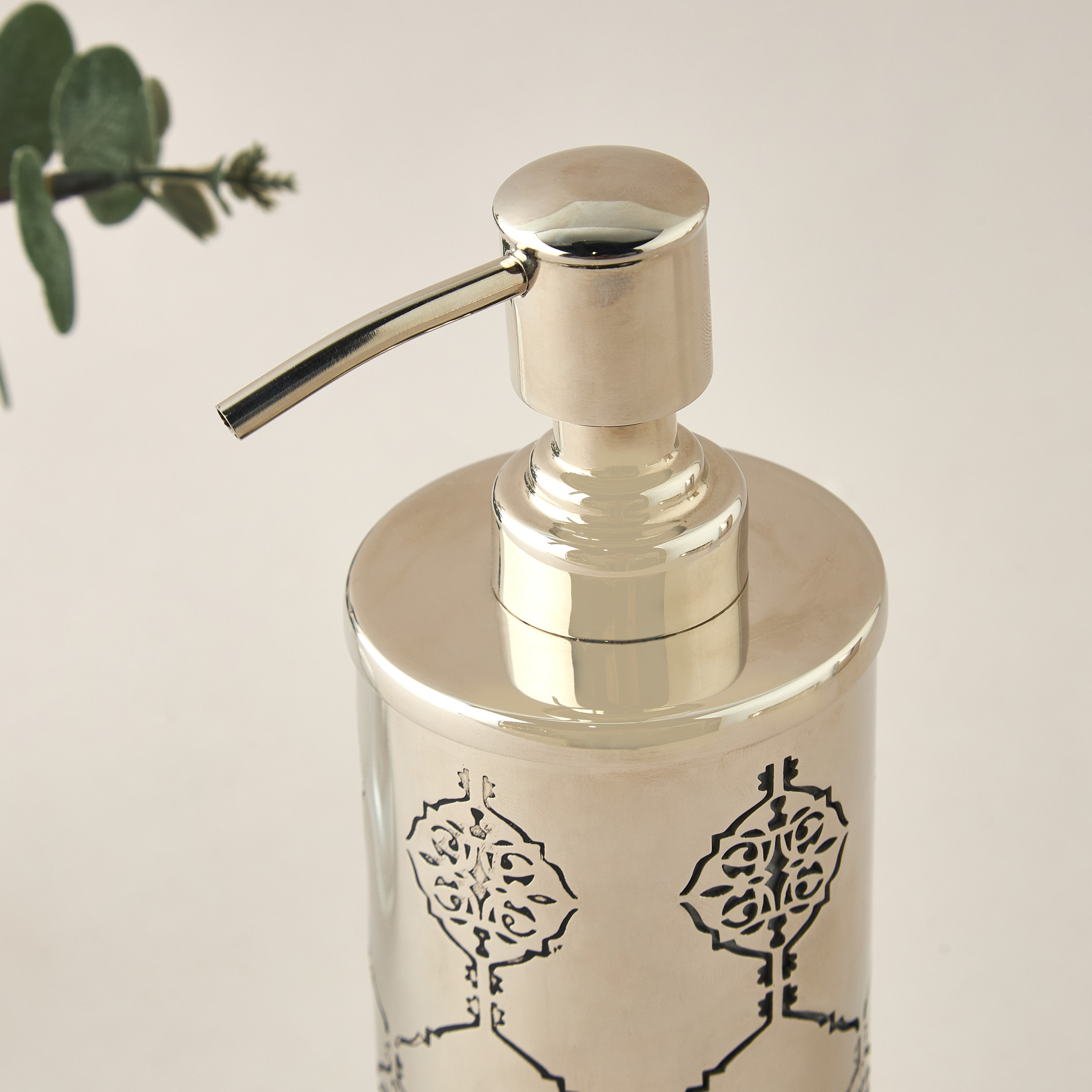 Marakkech Cutout Detail Lotion Dispenser-household-bathandlaundry-bathaccessories-soapdishesanddispensers-image-2