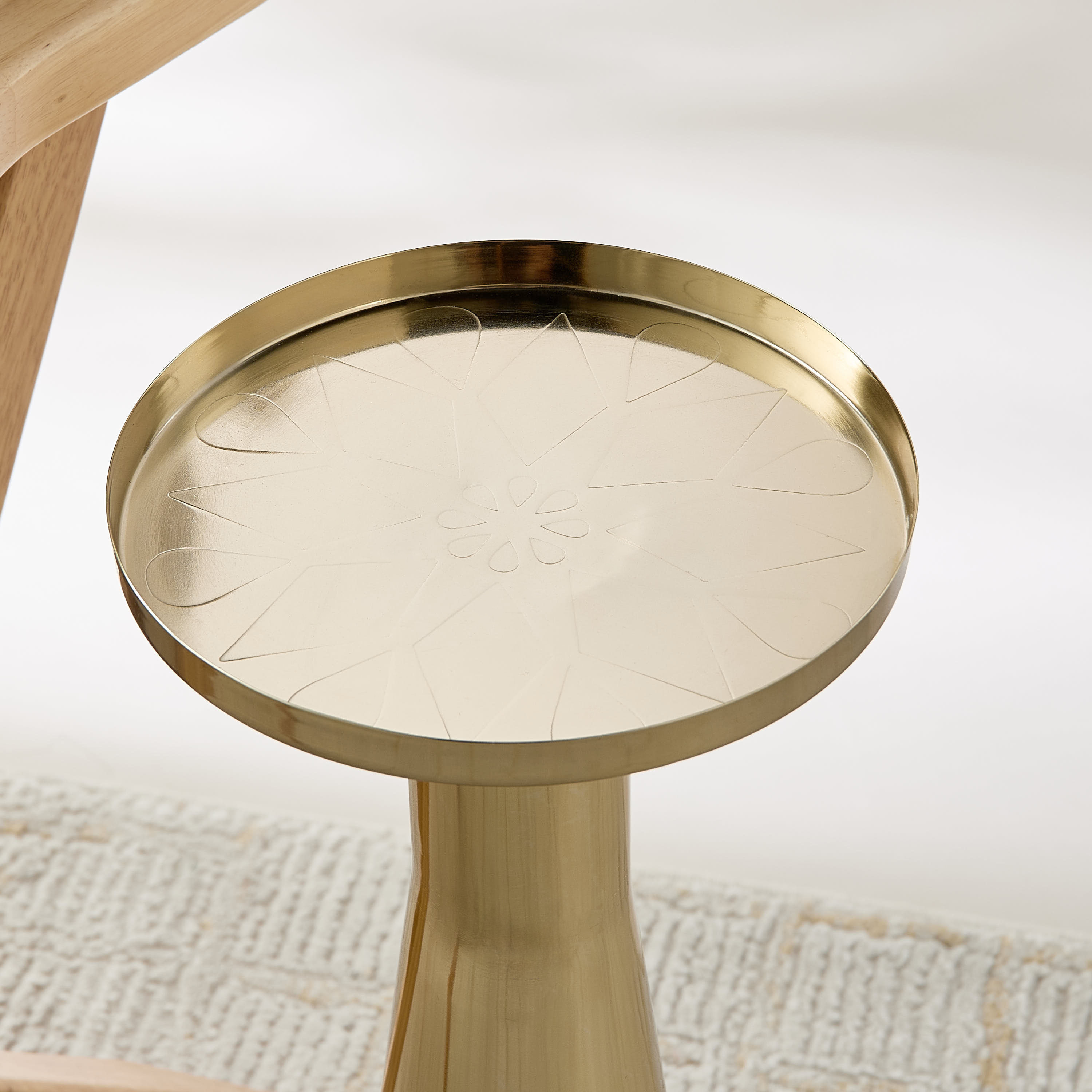 Metal Top Side Table with Pedestal Base - 57 cms-furniture-livingroom-sideandendtables-image-3