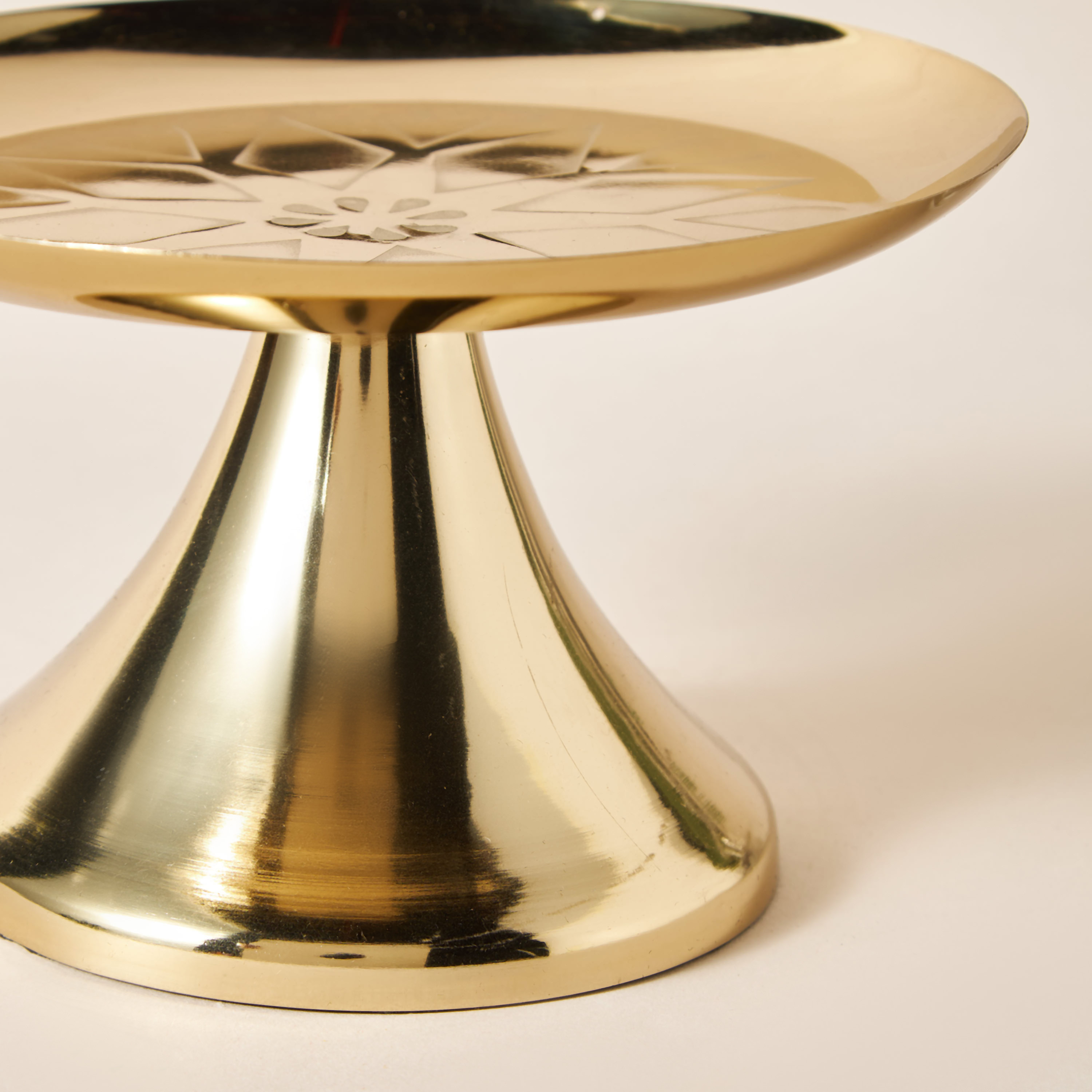 Metal Cake Stand - 12 cms-household-dining-serveware-cakestands-image-4