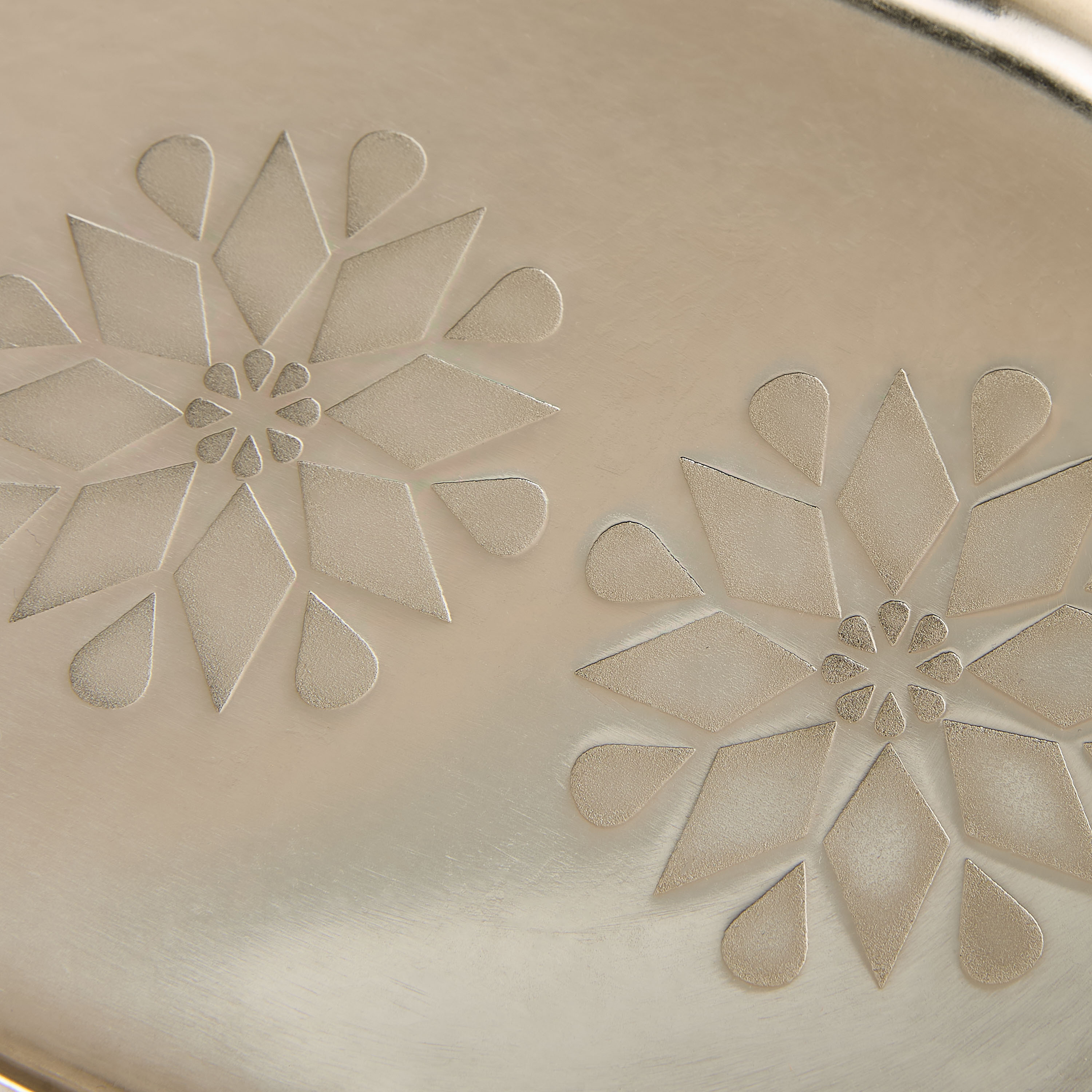 Geometric Embossed Oval Serving Tray - 25x15 cms-household-dining-serveware-servingtrays-image-4