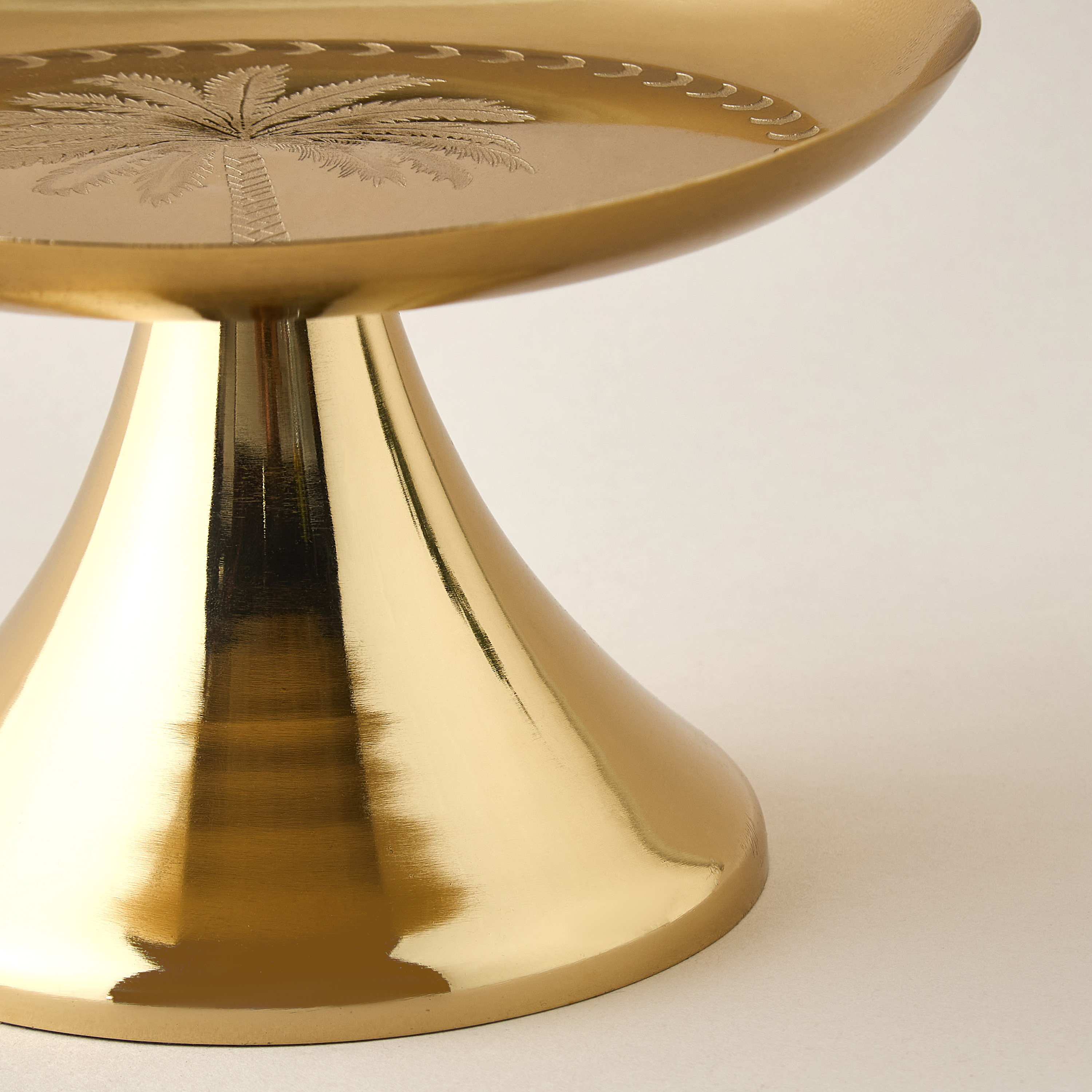 Palm Tree Engraved Cake Stand - 19x12 cms-household-dining-serveware-cakestands-image-4