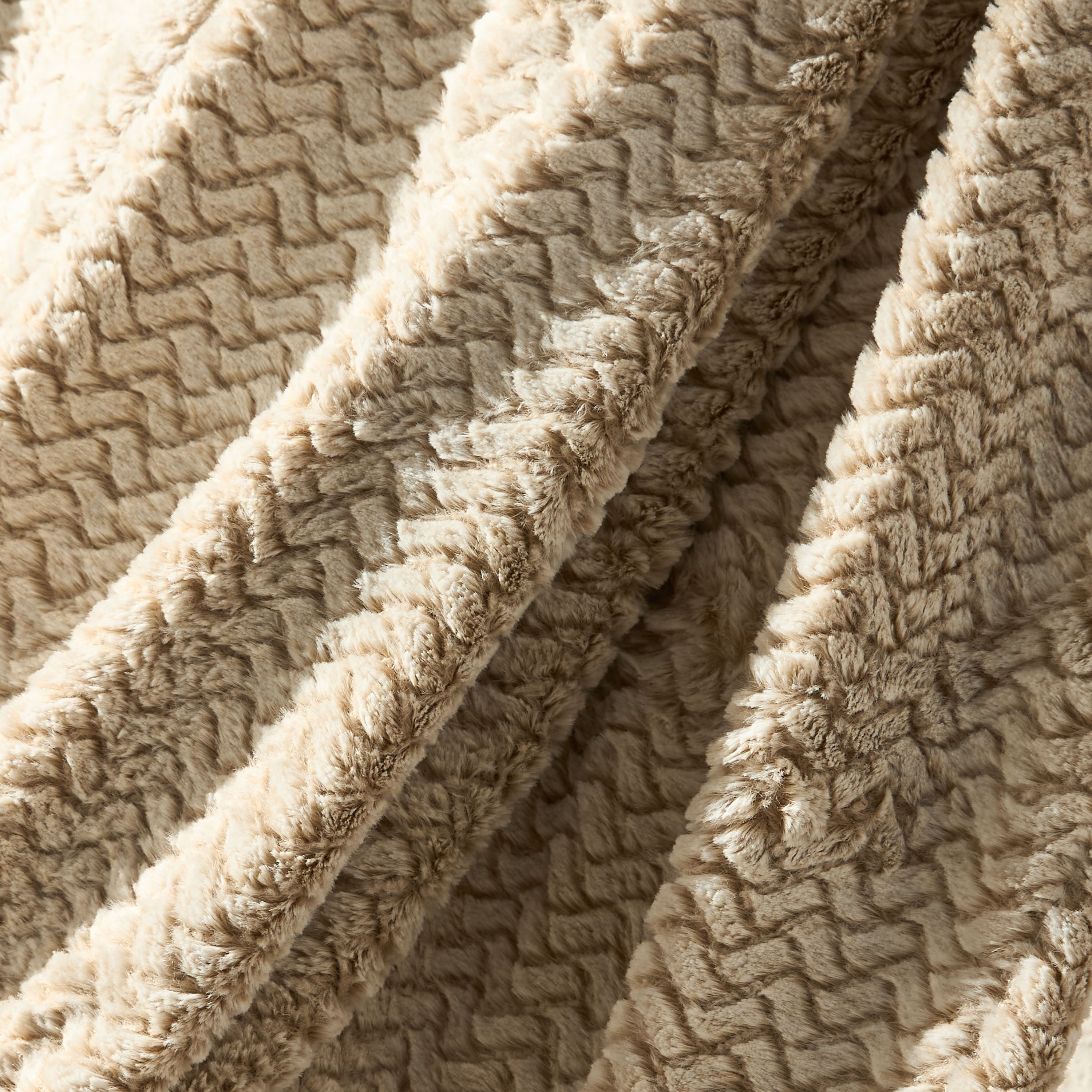 Fur Textured 2-Ply Throw - 200x152 cms-household-cushionsandthrows-throwsandblankets-throws-image-3