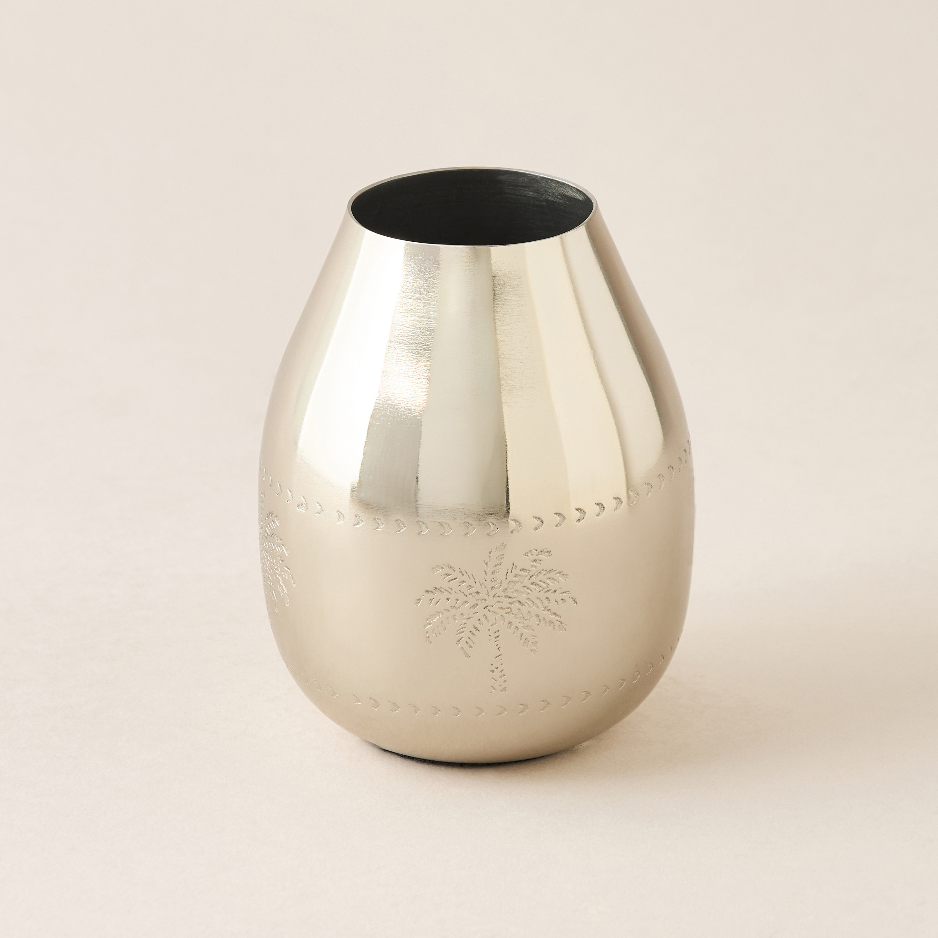 فازة معدنية بنقش نخيل - 8x8x10 سم-household-decor-vasesandbowls-image-5