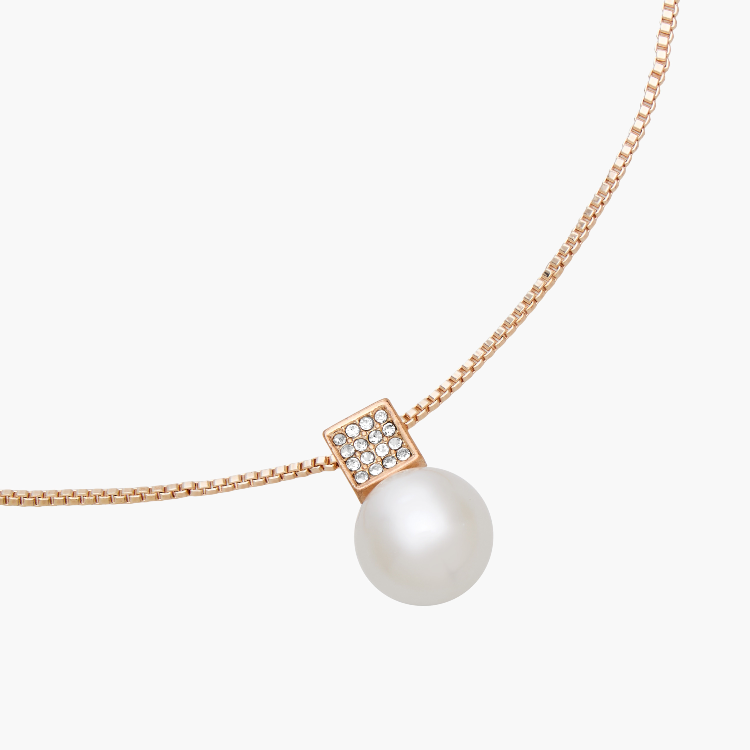 عقد مزين باللؤلؤ وحلق-women-watchesandjewellery-jewellery-jewellerysets-image-4