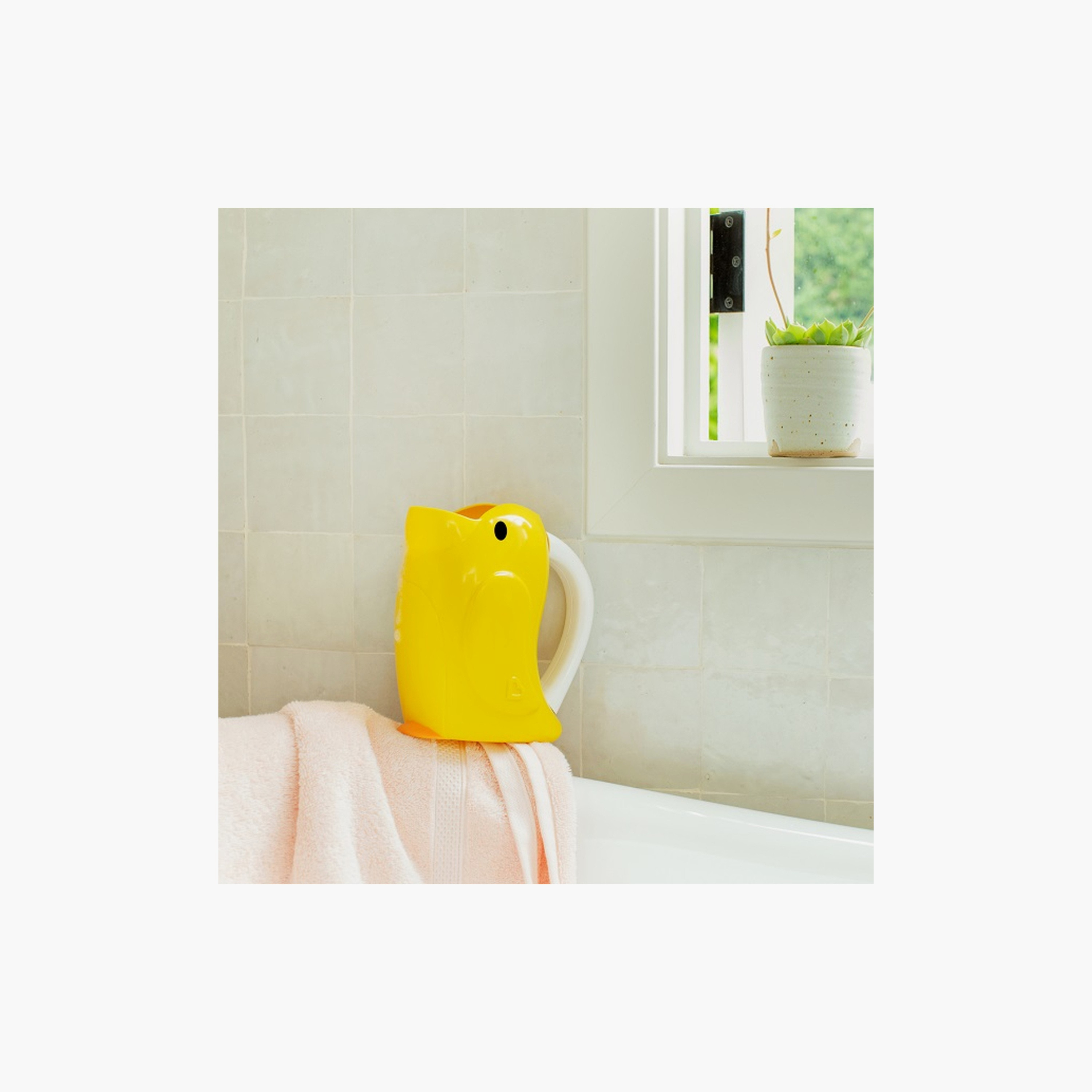 Munchkin Duckling Bath Rinser 6 months +-baby-bathandcare-bathtubs-image-2