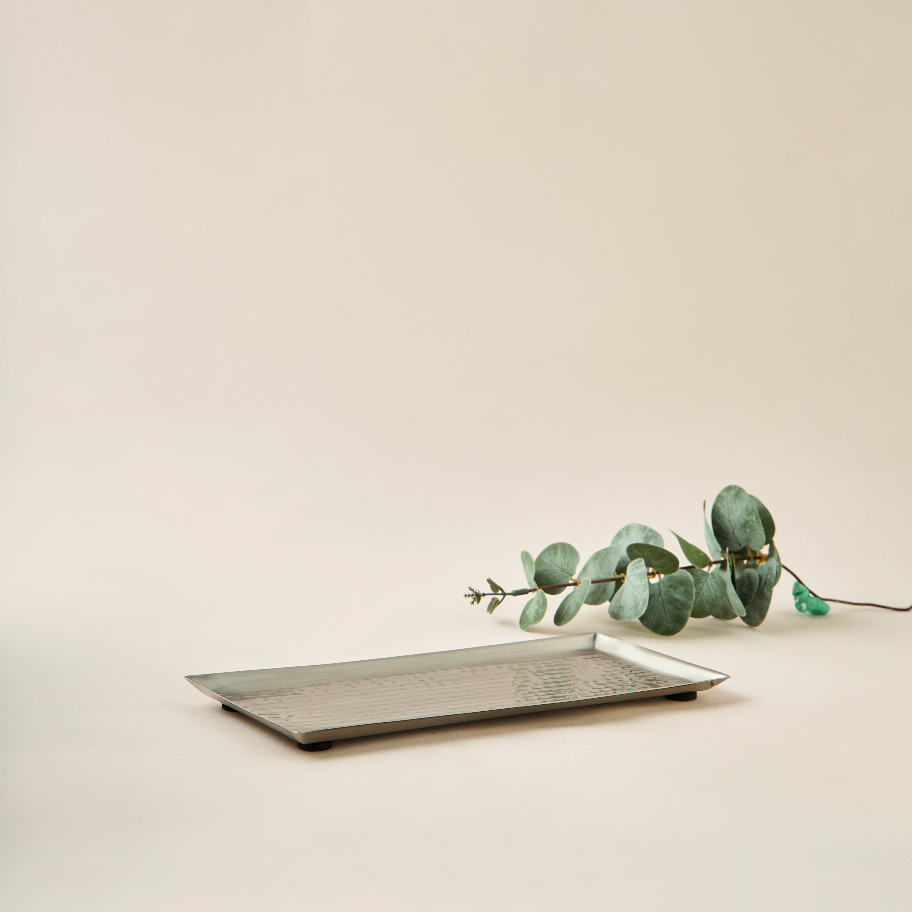Metallic Hammered Tray-household-bathandlaundry-bathaccessories-toweltraysandplatforms-image-1