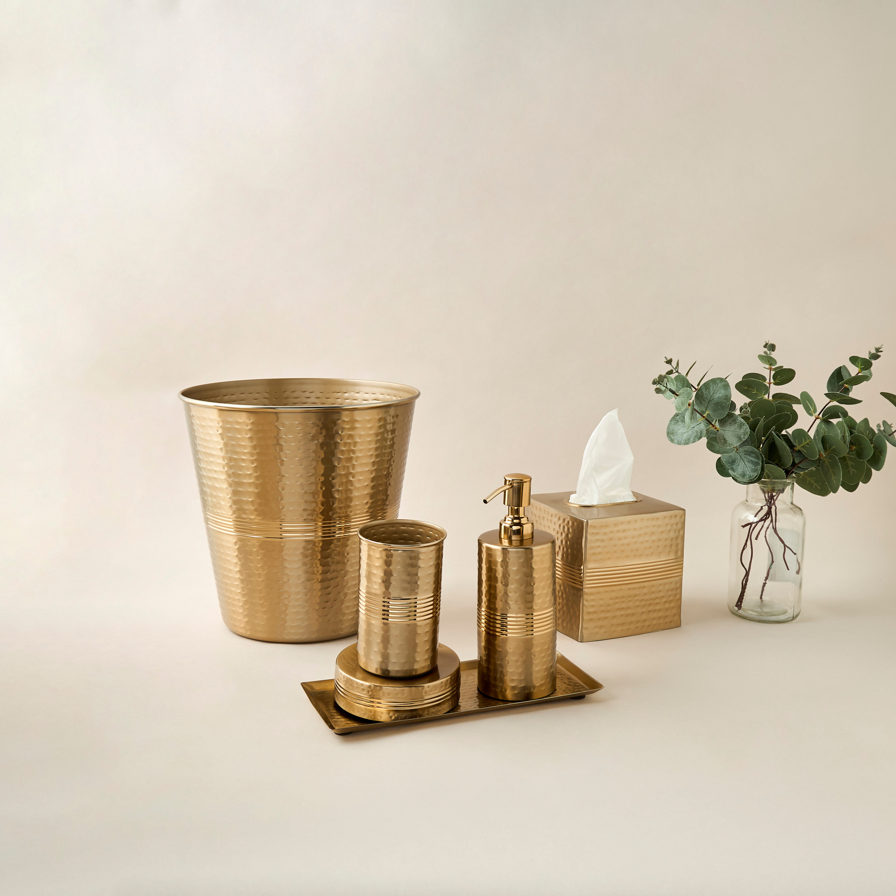 Metallic Hammered Tray-household-bathandlaundry-bathaccessories-toweltraysandplatforms-image-4