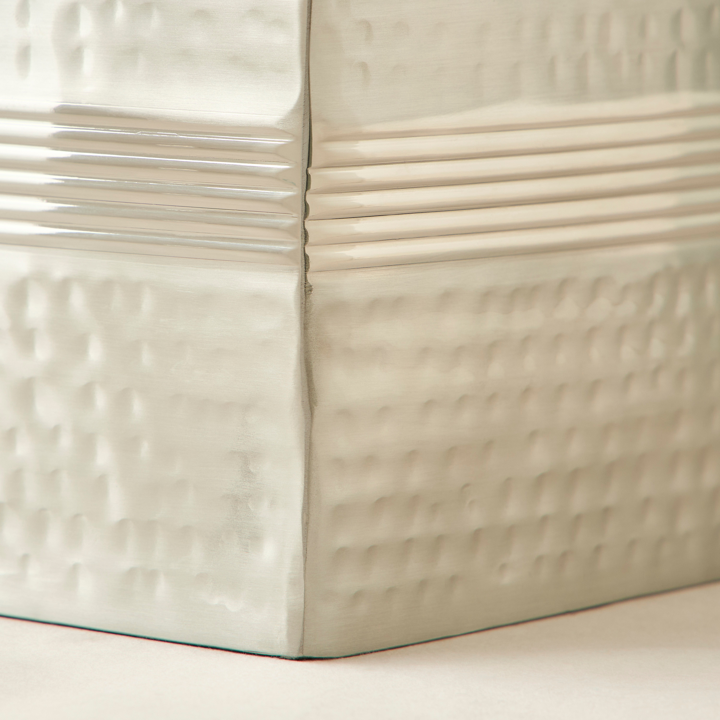 Metallic Hammered Tissue Box-household-bathandlaundry-bathaccessories-tissueboxesandcottonjars-image-3