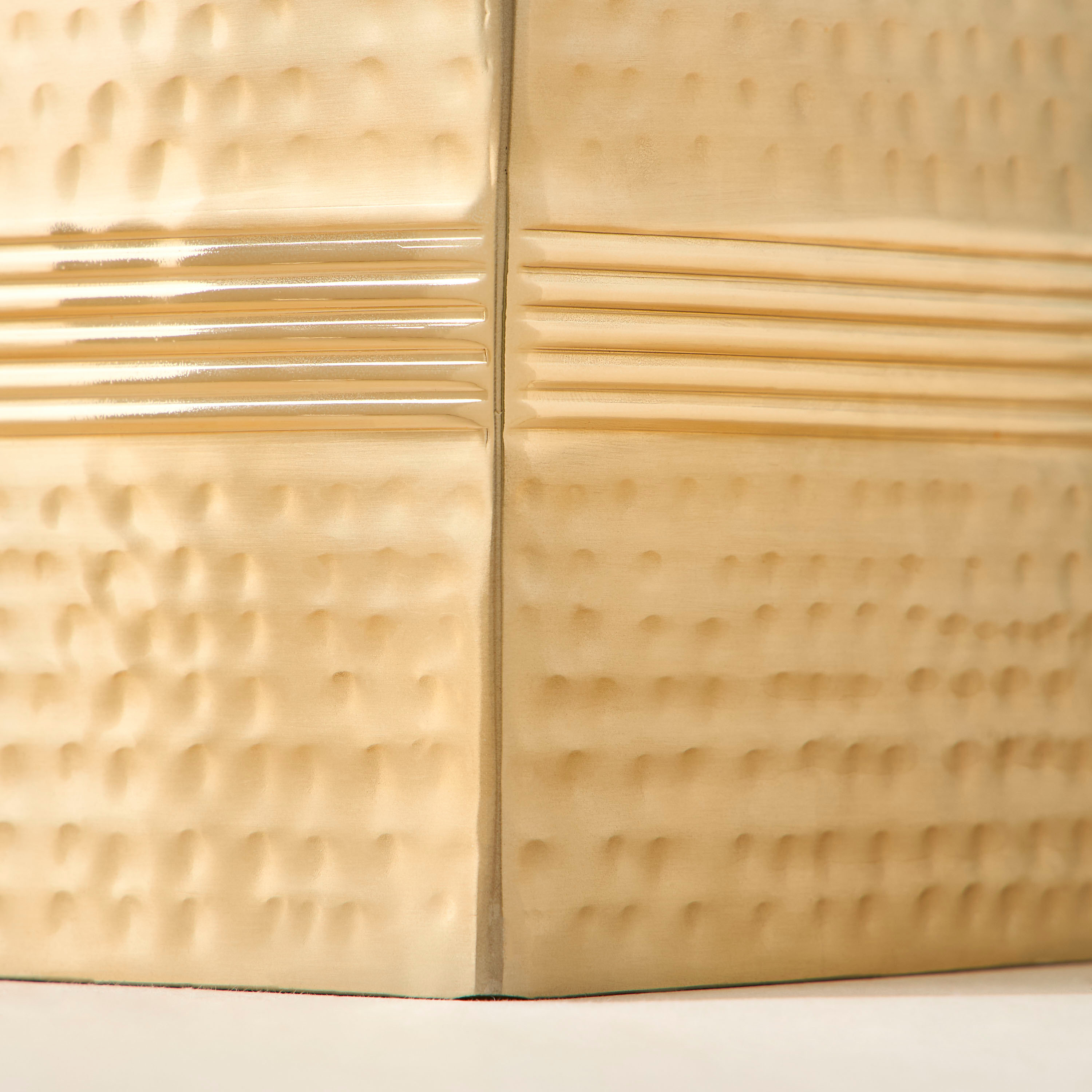 Metallic Hammered Tissue Box-household-bathandlaundry-bathaccessories-tissueboxesandcottonjars-image-3