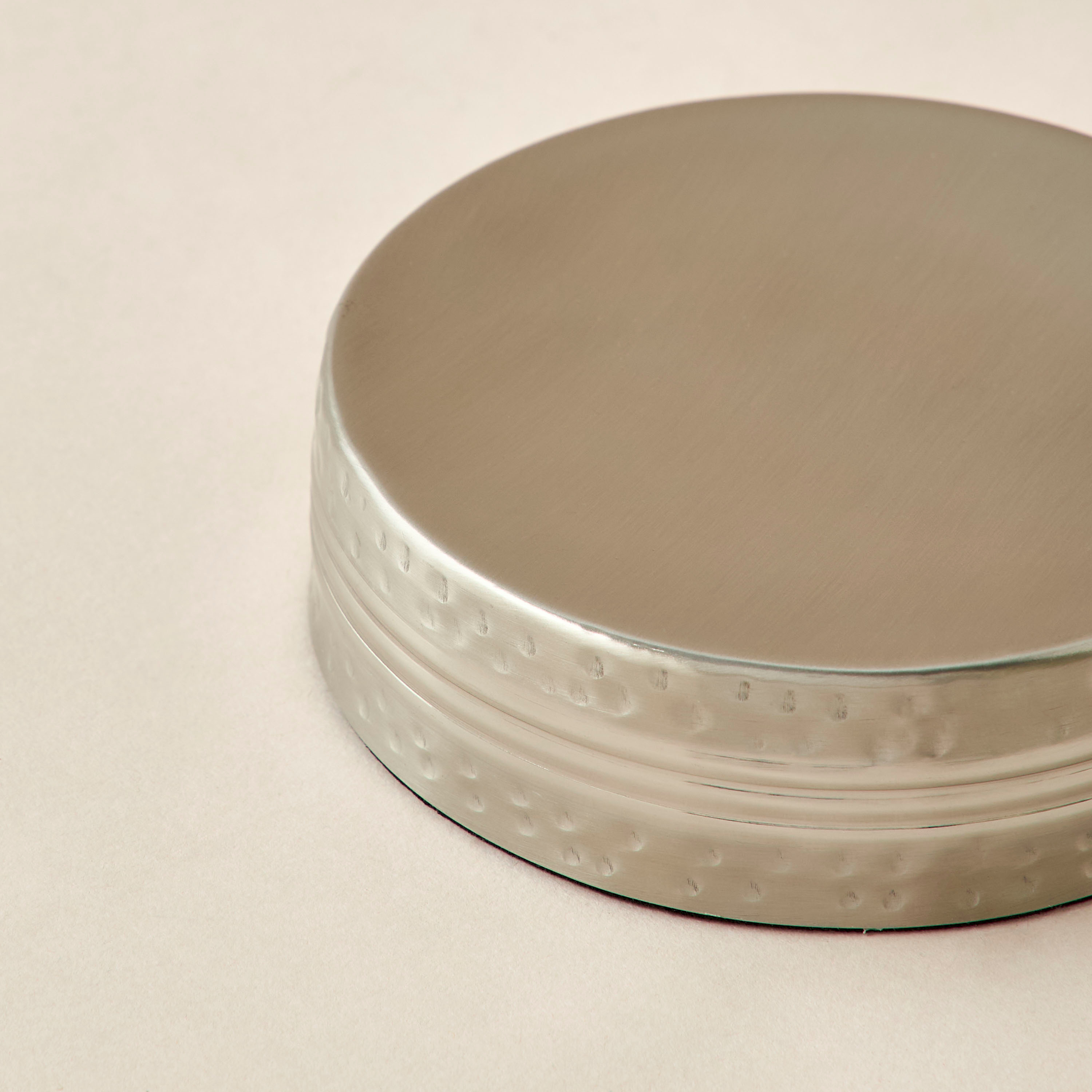 Metallic Hammered Soap Dish-household-bathandlaundry-bathaccessories-soapdishesanddispensers-image-4