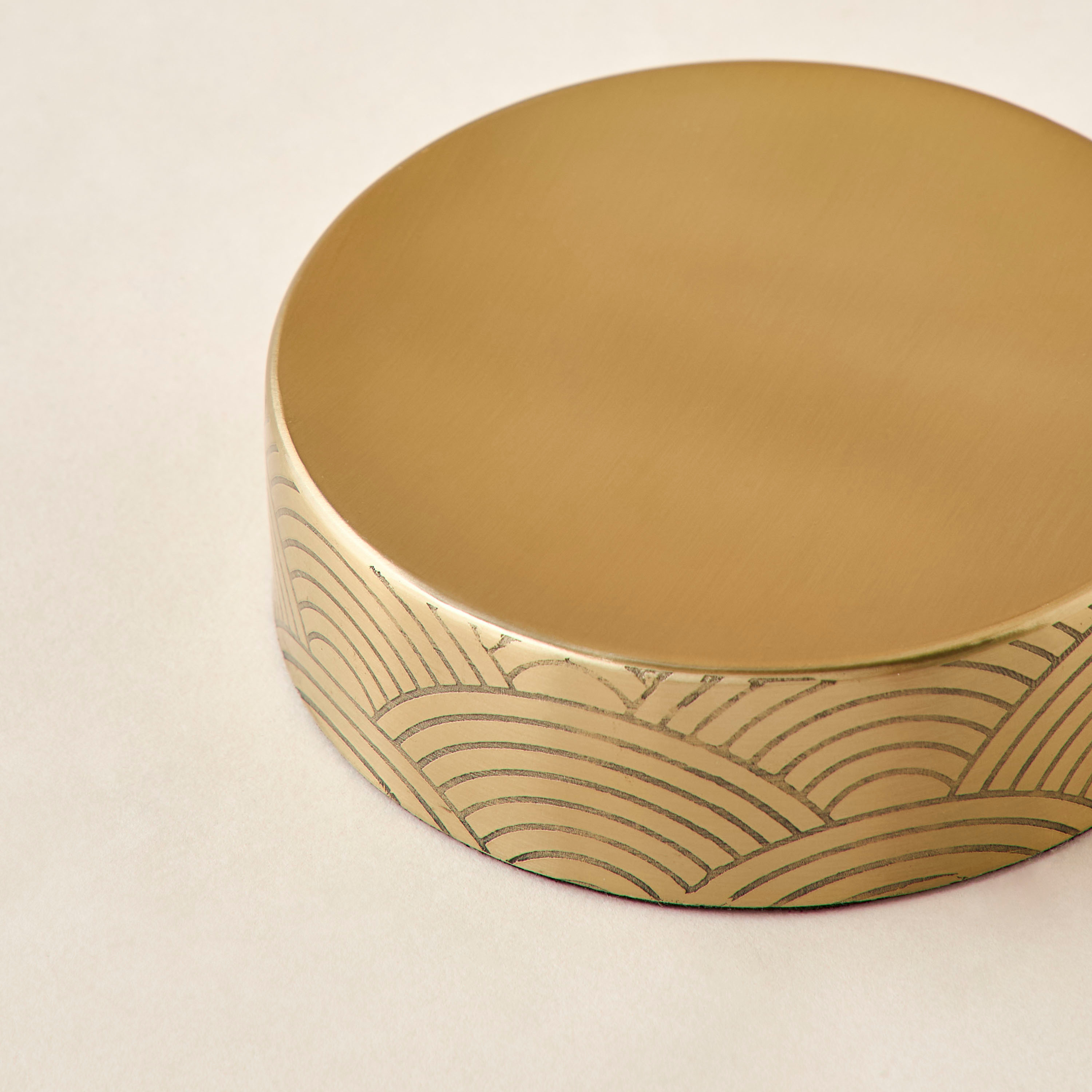 Metallic Etched Soap Dish-household-bathandlaundry-bathaccessories-soapdishesanddispensers-image-4