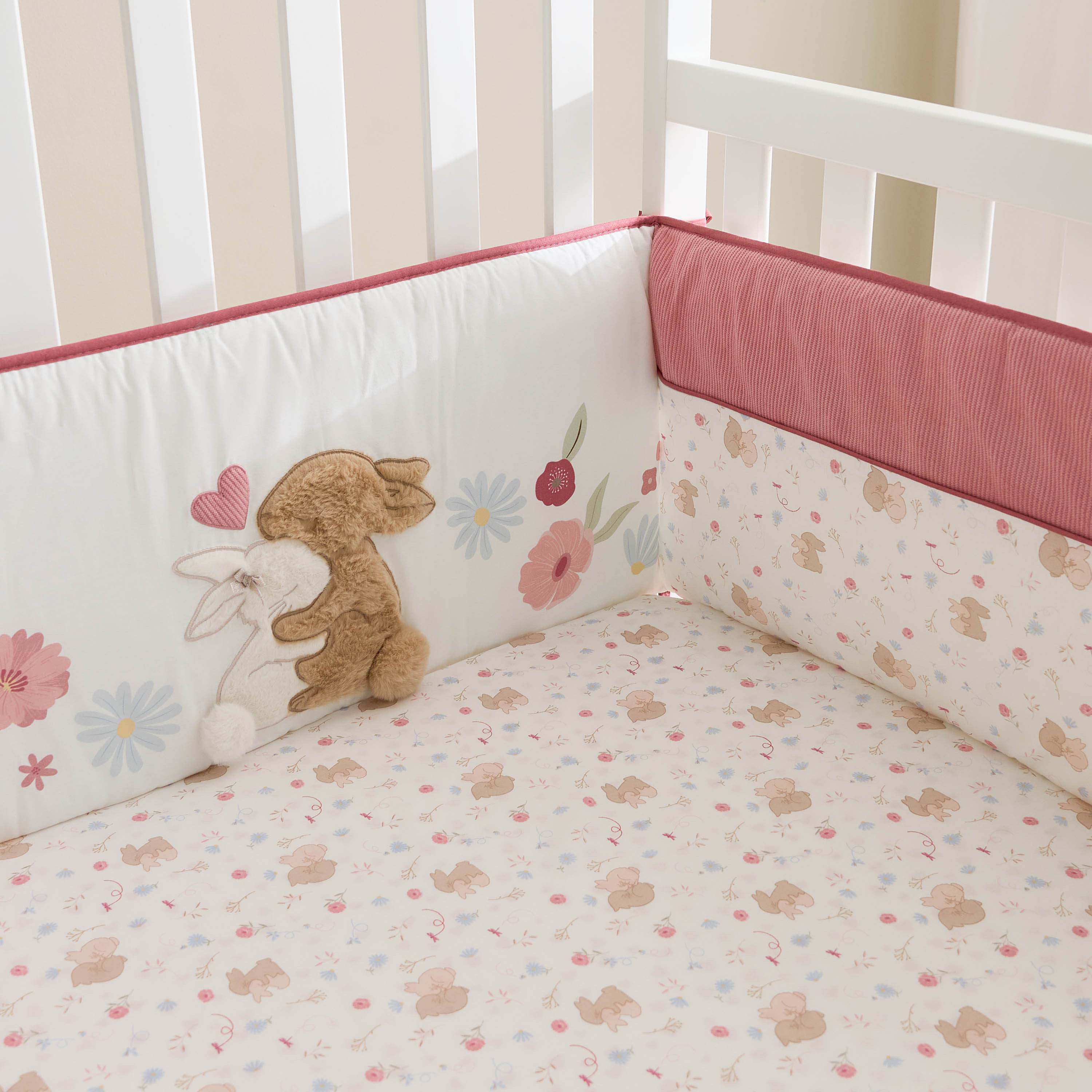 طقم مفروشات أطفال بطبعات أرنب من جونيورز - 90x130 سم-baby-nursery-babybedding-image-1
