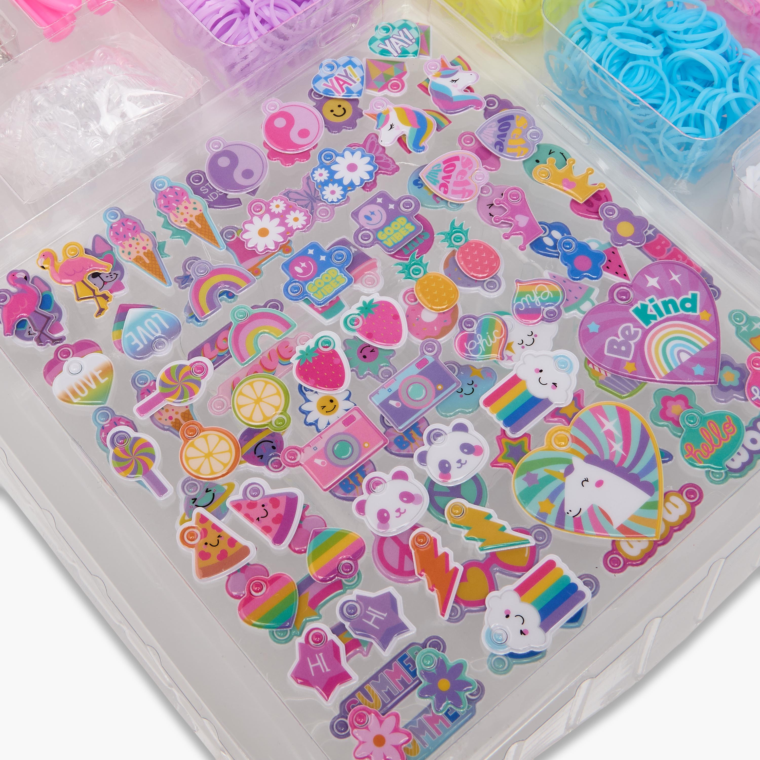 طقم إكسسوارات وحِلي اصنعيها بنفسك مع تعليقات وأساور مطاطية-toys-blocksandpuzzles-image-4