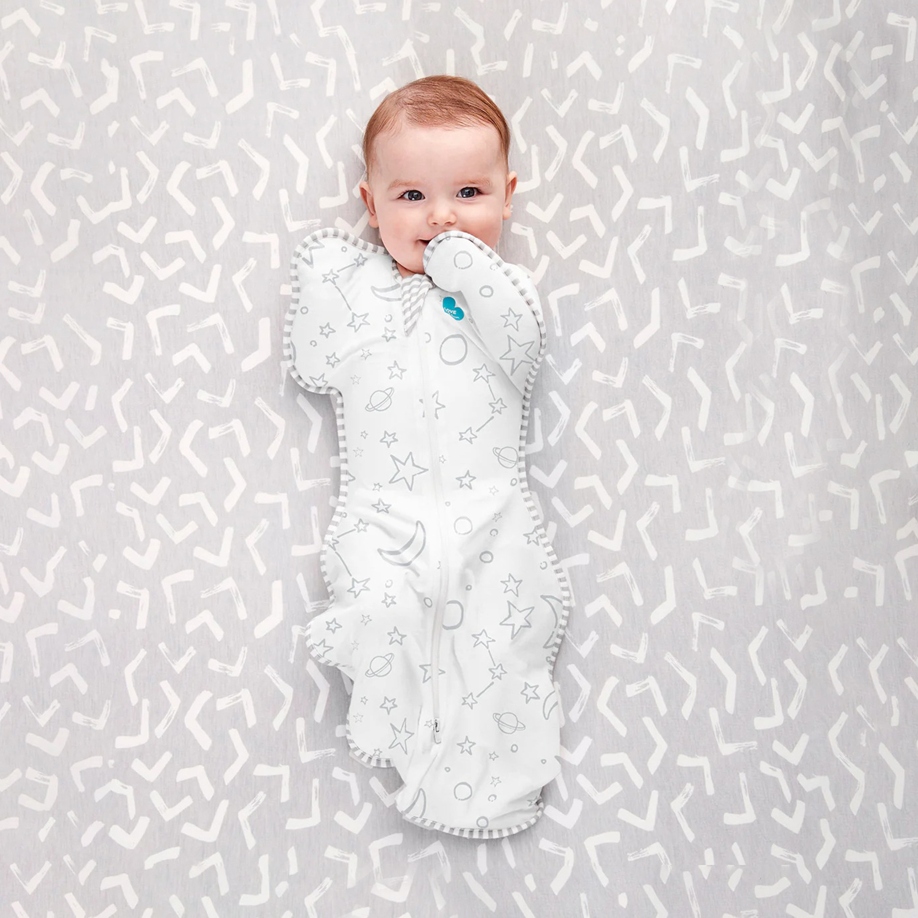 سوادل أب خيزران من لاف تو دريم - قمر ونجوم - كريمي-baby-nursery-blanketsandswaddles-swaddlesandsleepingbags-image-3