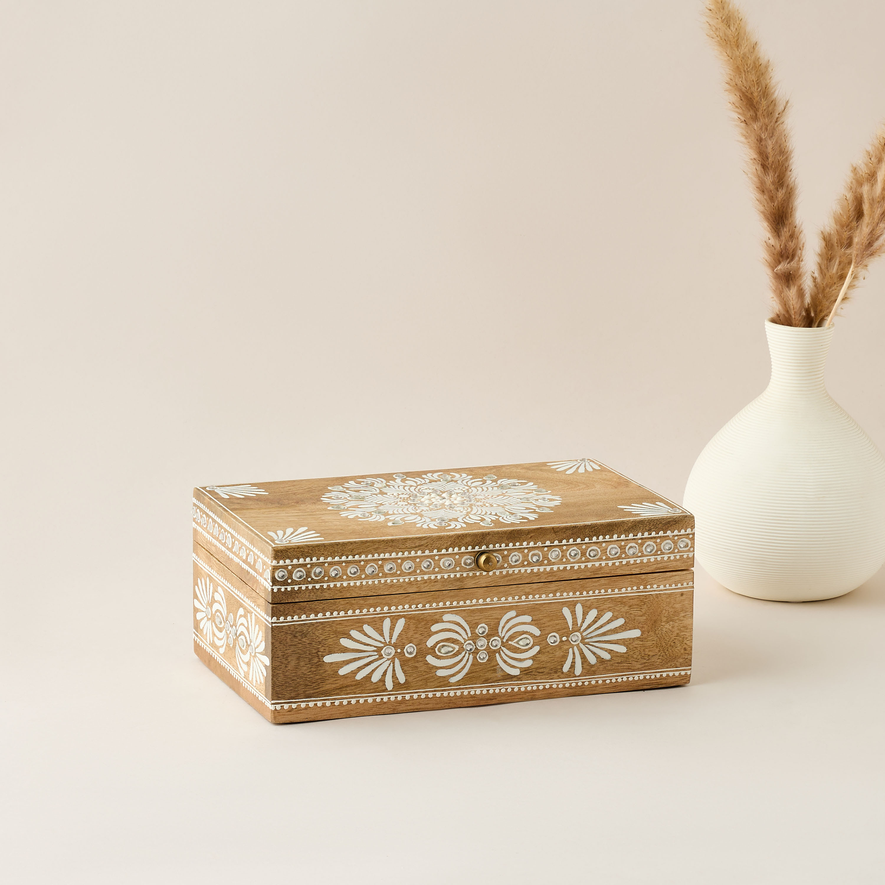 صندوق ديكور خشب مطلي - 44x4 سم-household-decor-boxesandtrays-image-1
