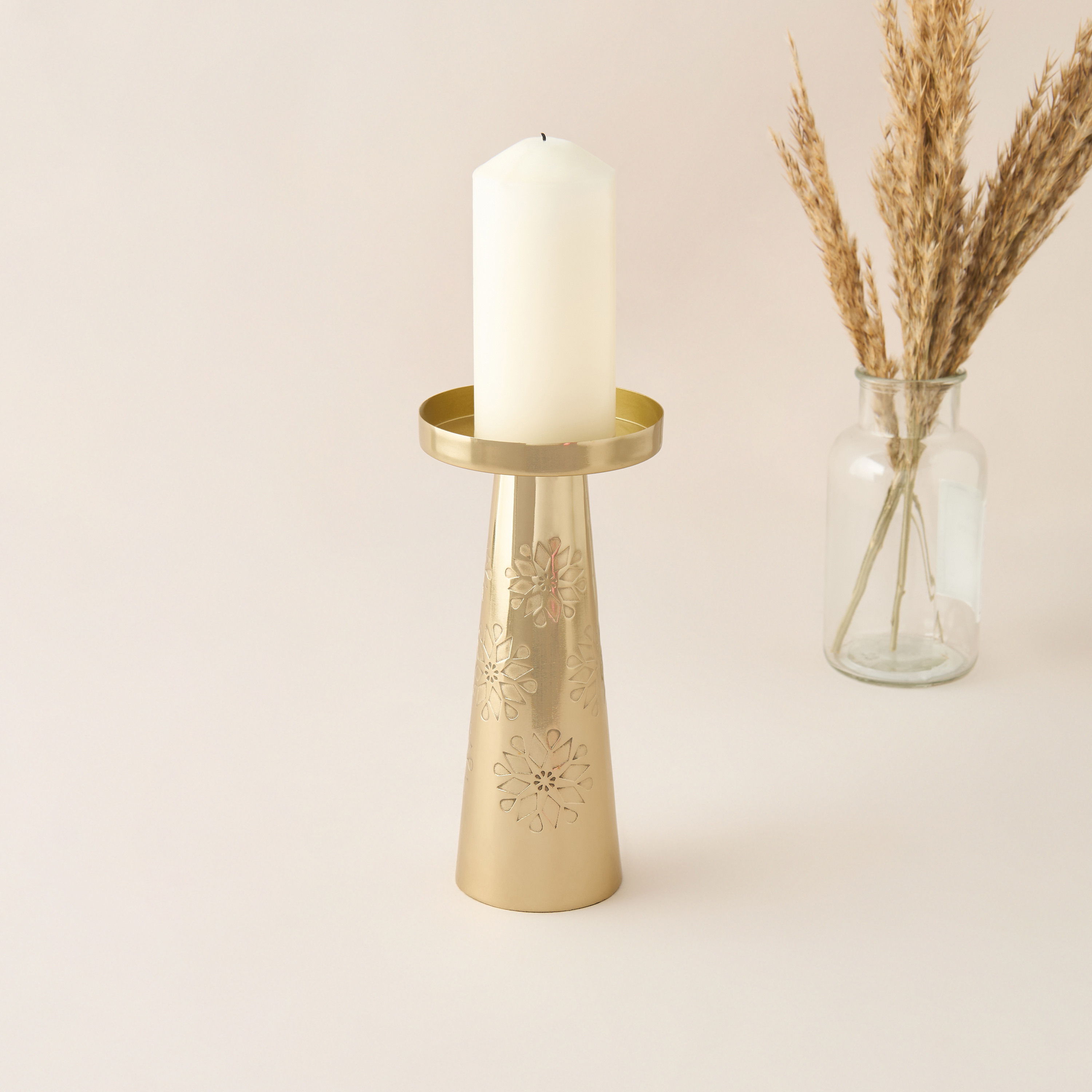 Star Textured Pillar Candleholder - 20 cms-household-decor-candleholdersandlanterns-image-2