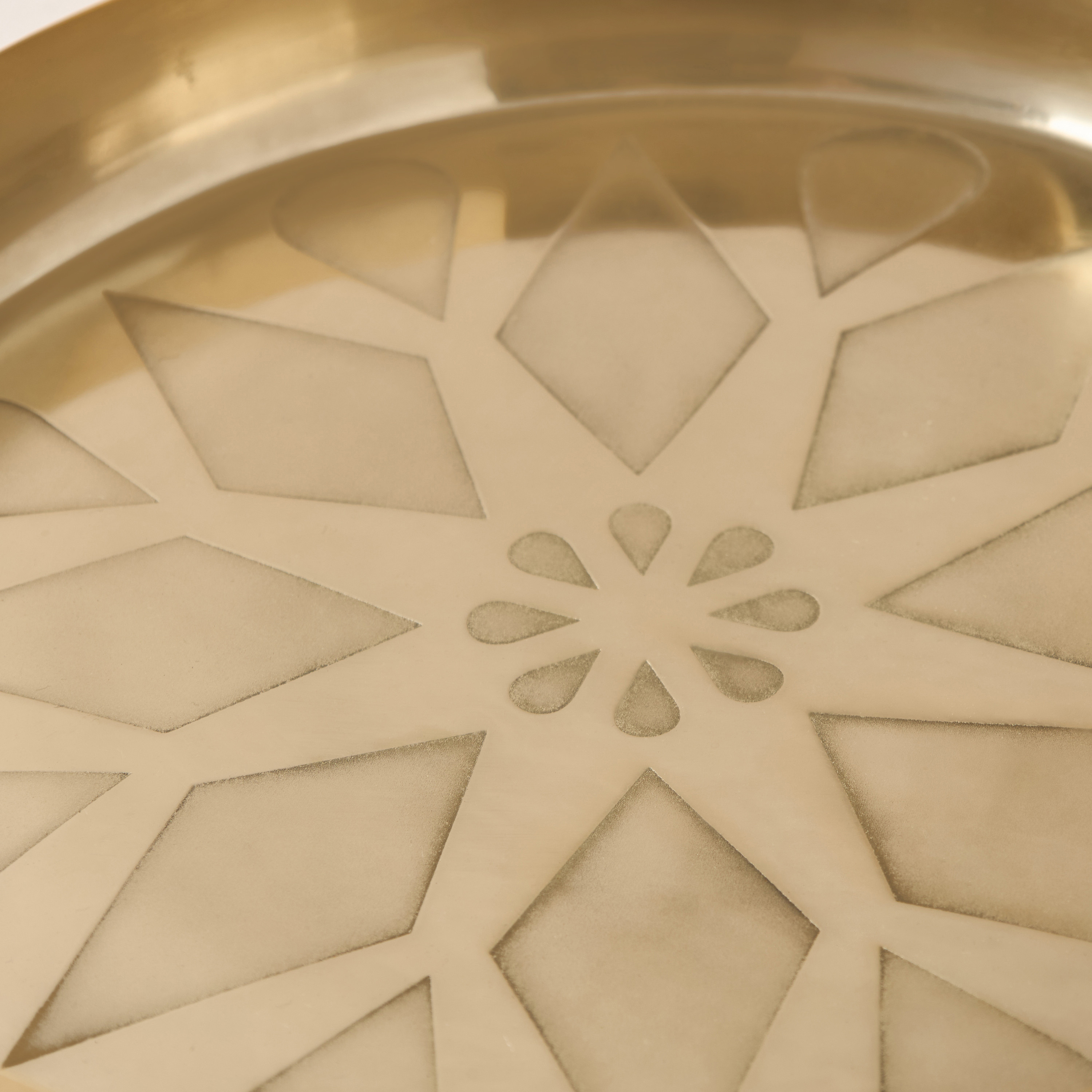Star Textured Metallic Bowl - 30x12 cms-household-decor-vasesandbowls-image-3