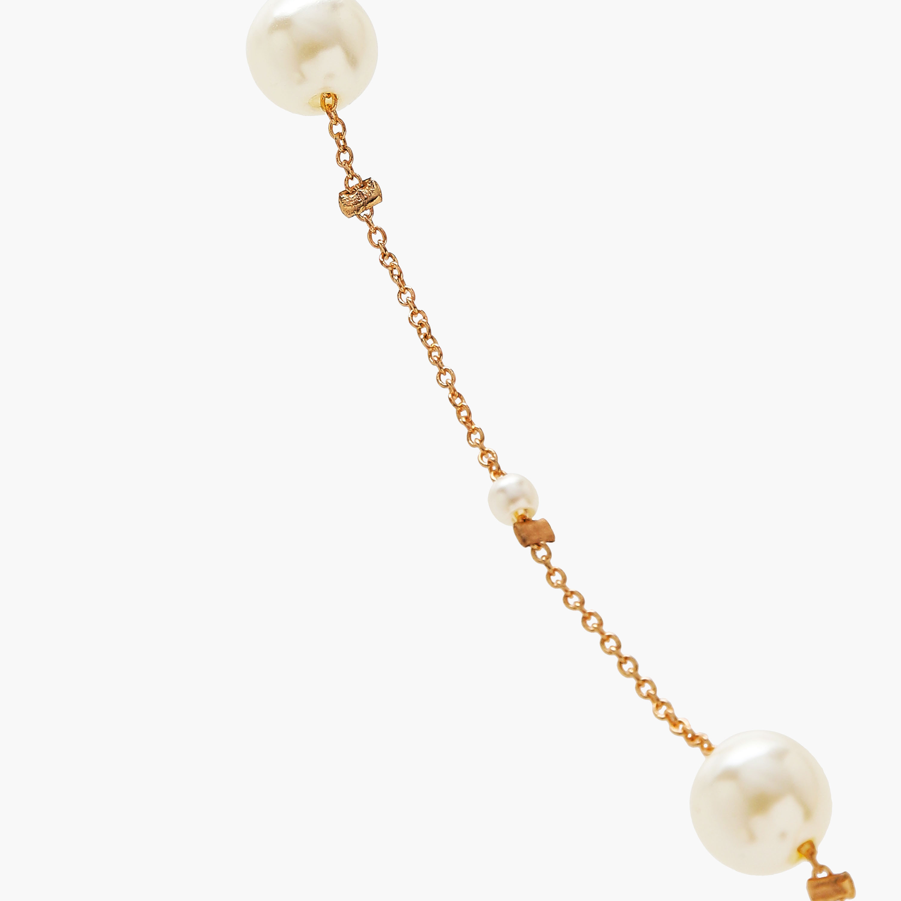 عقد معدني مزين باللؤلؤ-women-watchesandjewellery-jewellery-necklacesandpendants-image-4