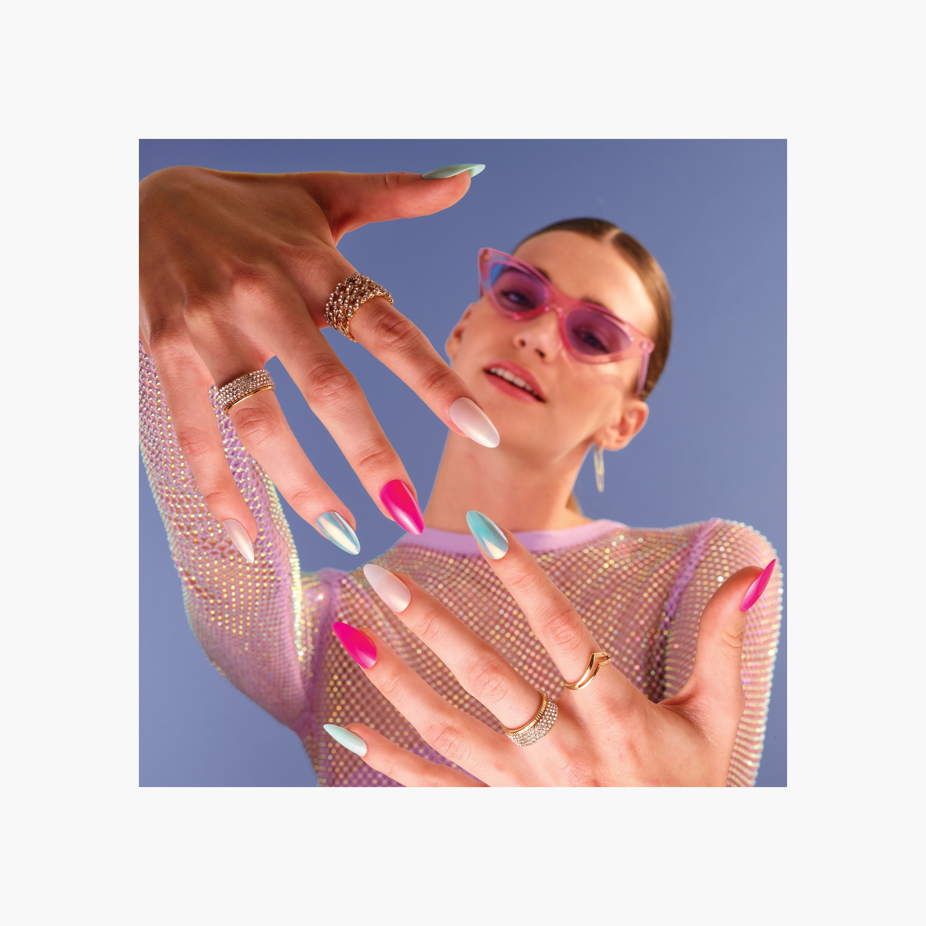 مجموعة أظافر سالي هانسن اللامعة اللاصقة - 27 غرام-beautyandpersonalcare-makeup-nails-artificialnails-image-2