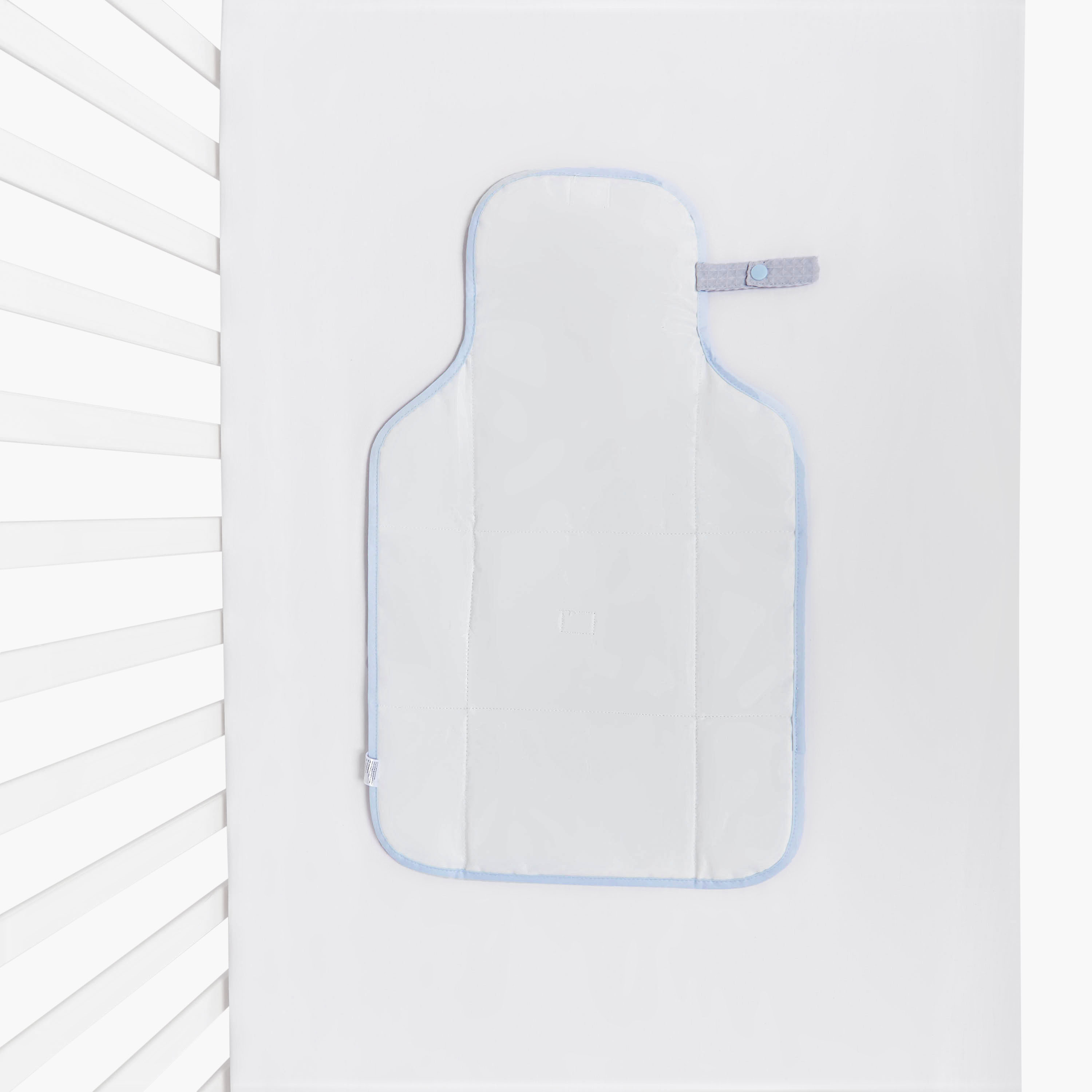 حصيرة غيار أطفال بنسيج الوافل من جيجلز-baby-diapering-changingmats-image-5