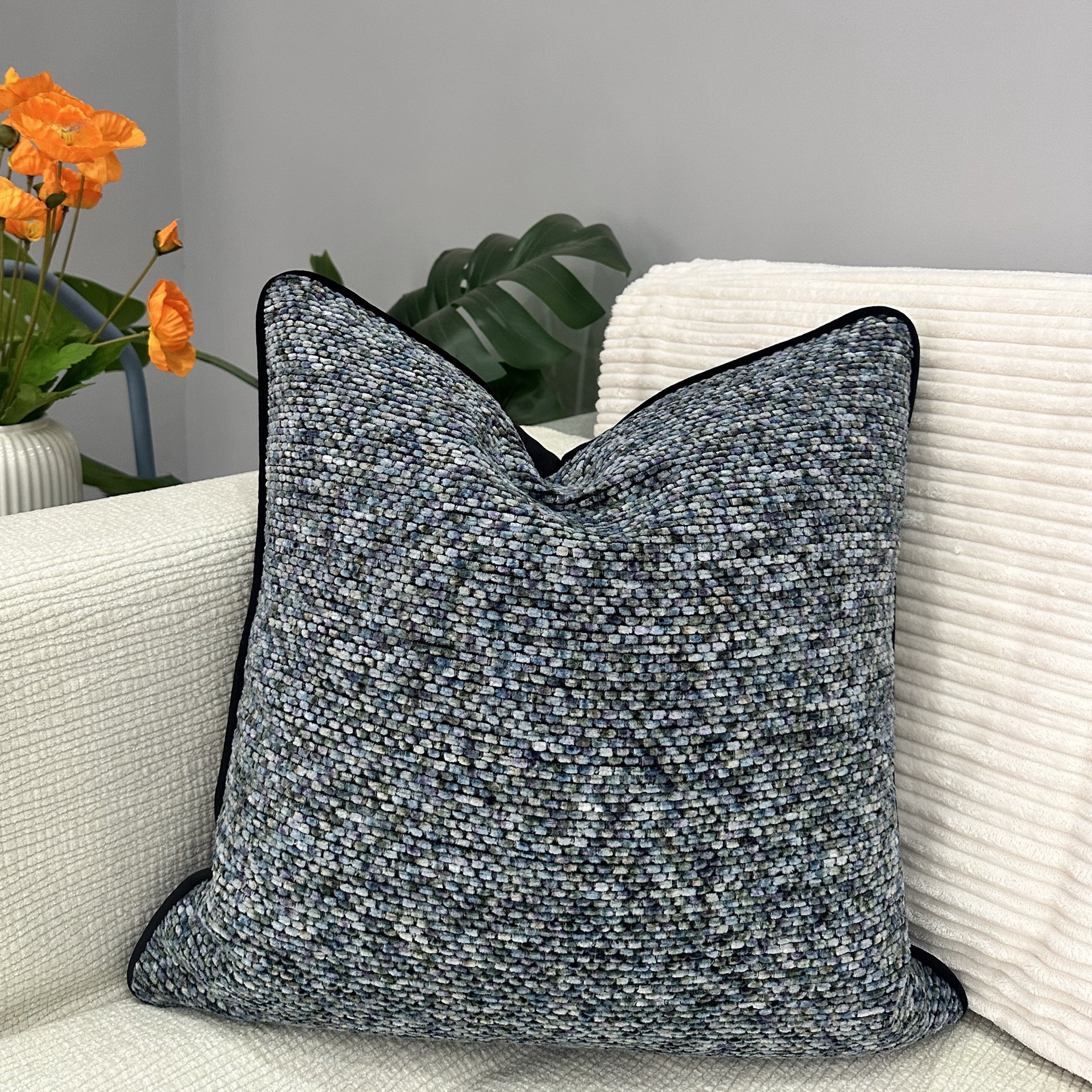 يونيك هوم وسادة ديكور منسوجة زرقاء-household-cushionsandthrows-filledcushions-decorativecushions-image-1