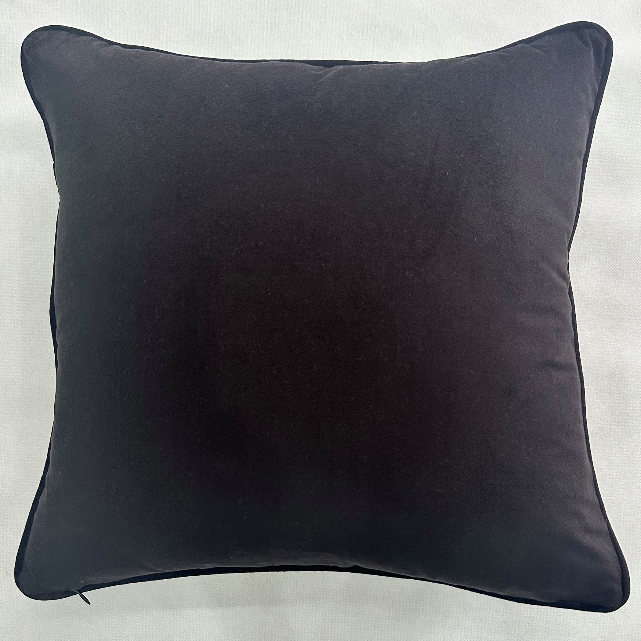 يونيك هوم وسادة مربعة بنسيج مزخرف وحواف سوداء-household-cushionsandthrows-filledcushions-decorativecushions-image-2
