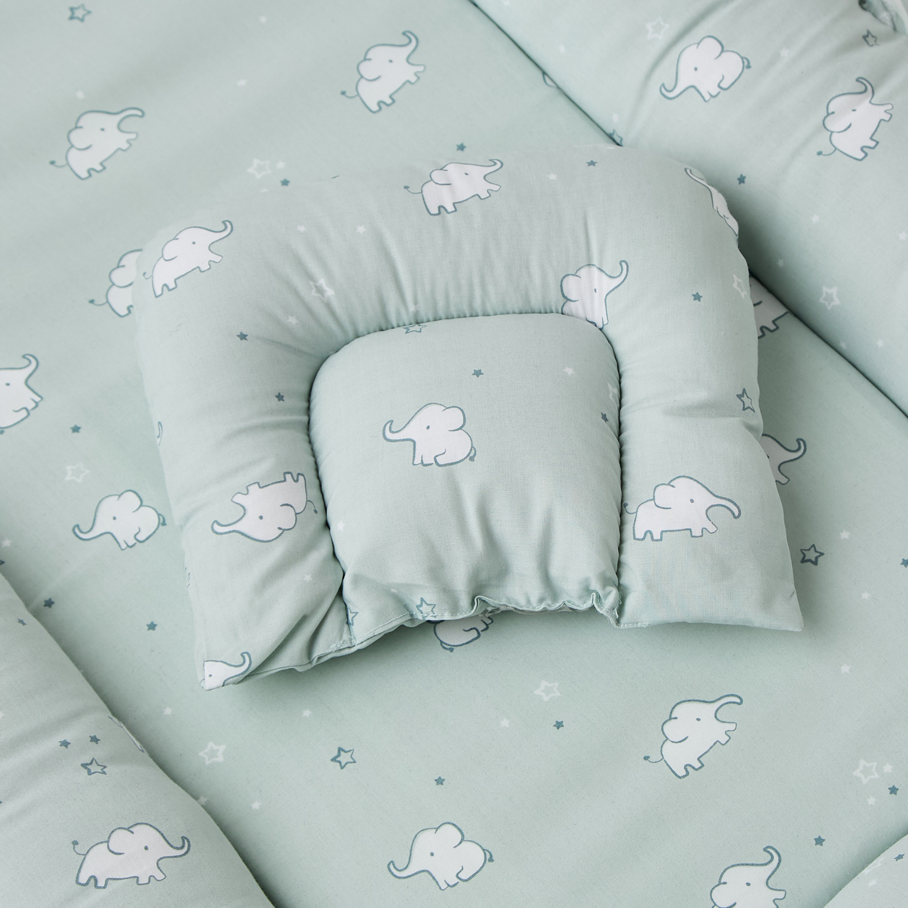 سرير أطفال قماشي بطبعات من جونيورز-baby-nursery-babybedding-image-5