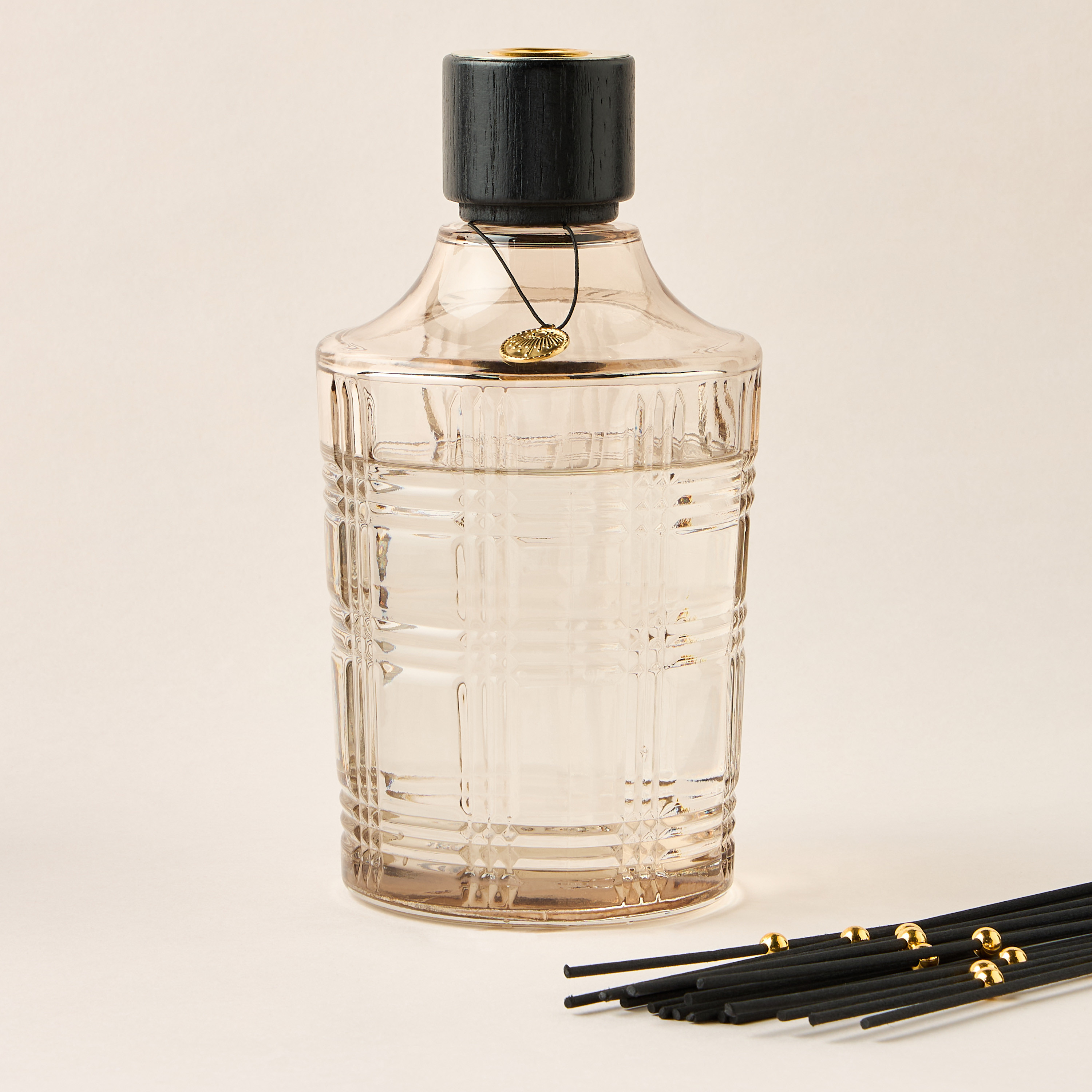 Scent.d London Golden Oasis Scented Reed Diffuser Set - 1.1 L-household-homefragrance-reeddiffusers-image-2