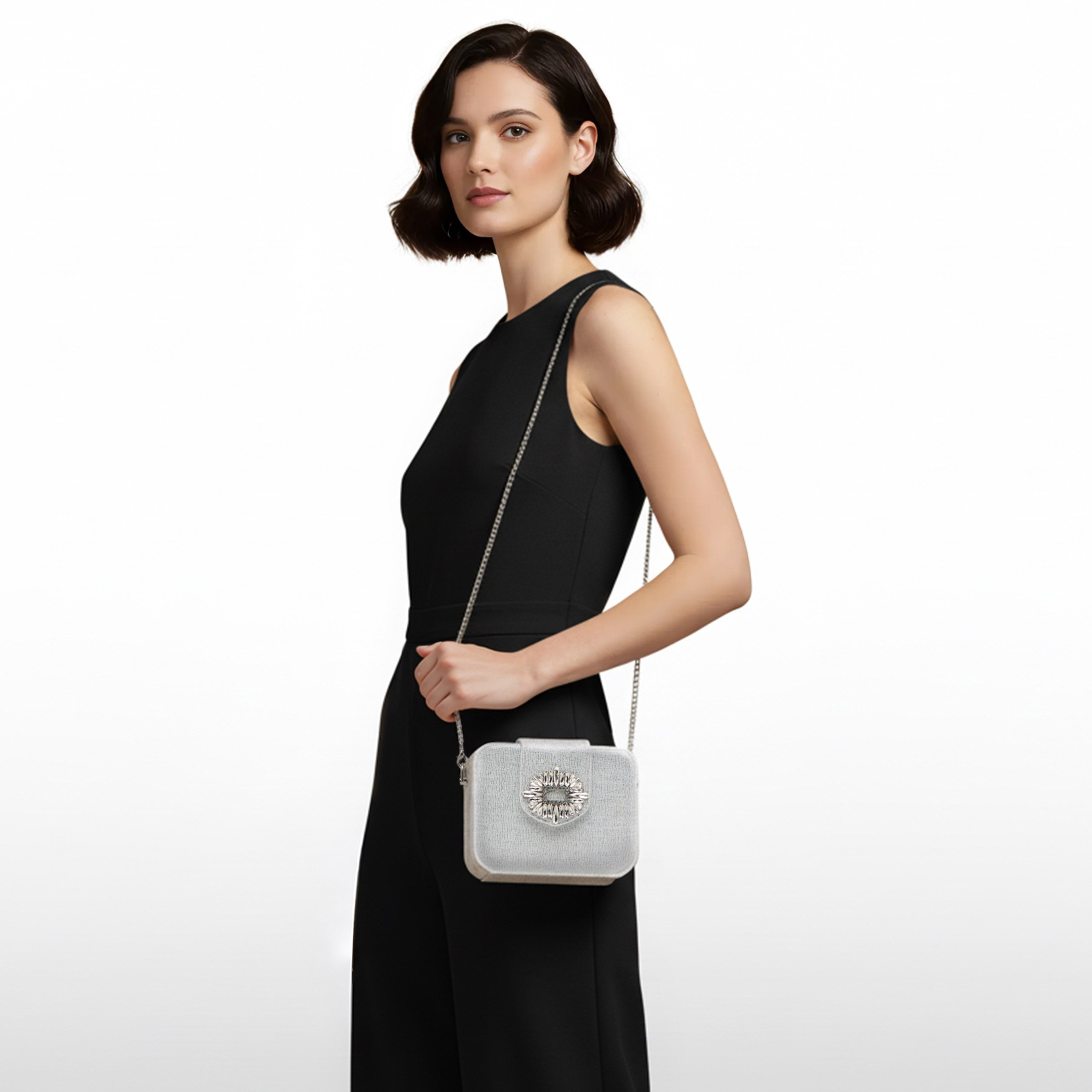 شنطة كلاتش مزينة بسلسلة معدنية من سيليست-women-bagsandwallets-handbags-image-2