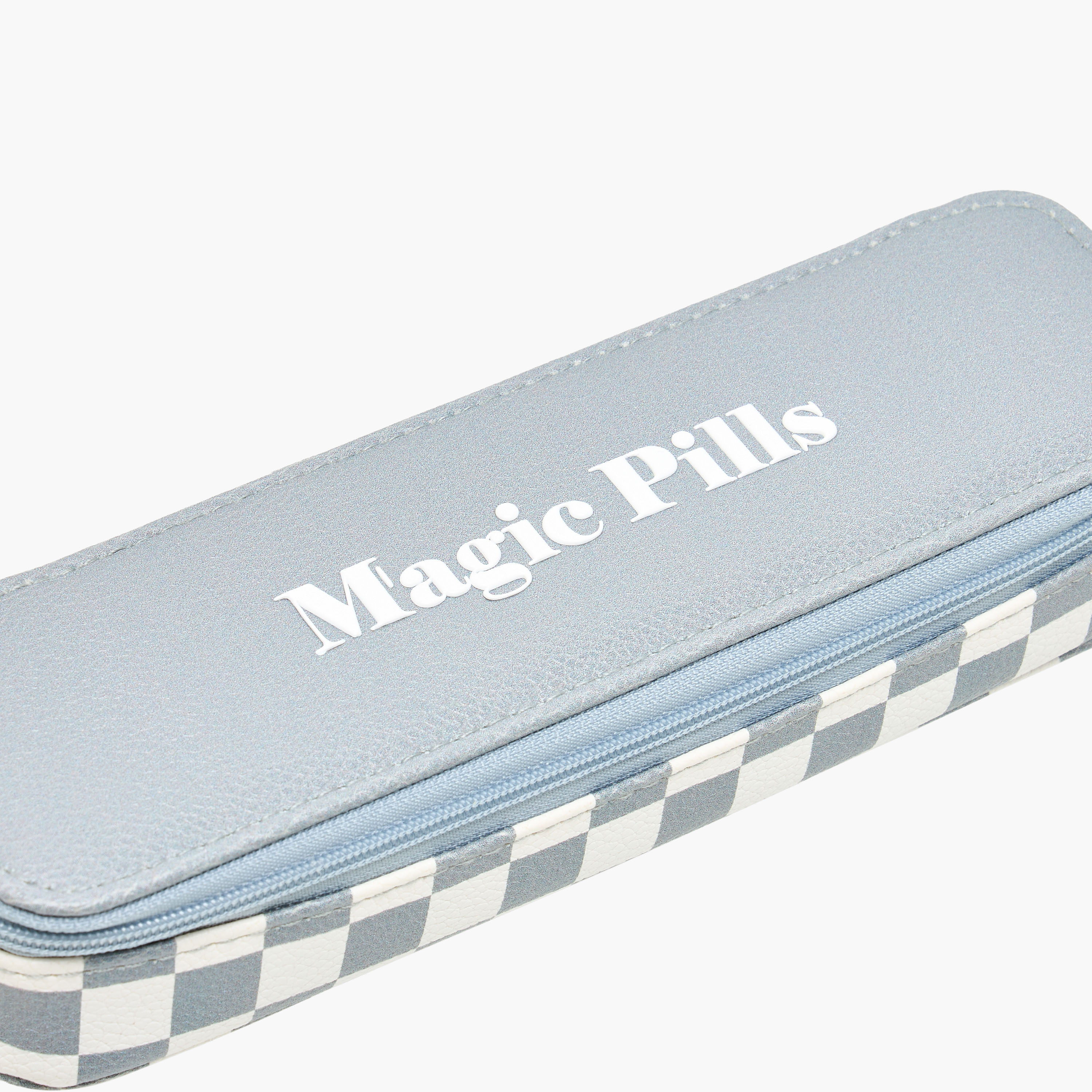 علبة حبوب طويلة بطبعات من فايندز-travel-accessories-image-3
