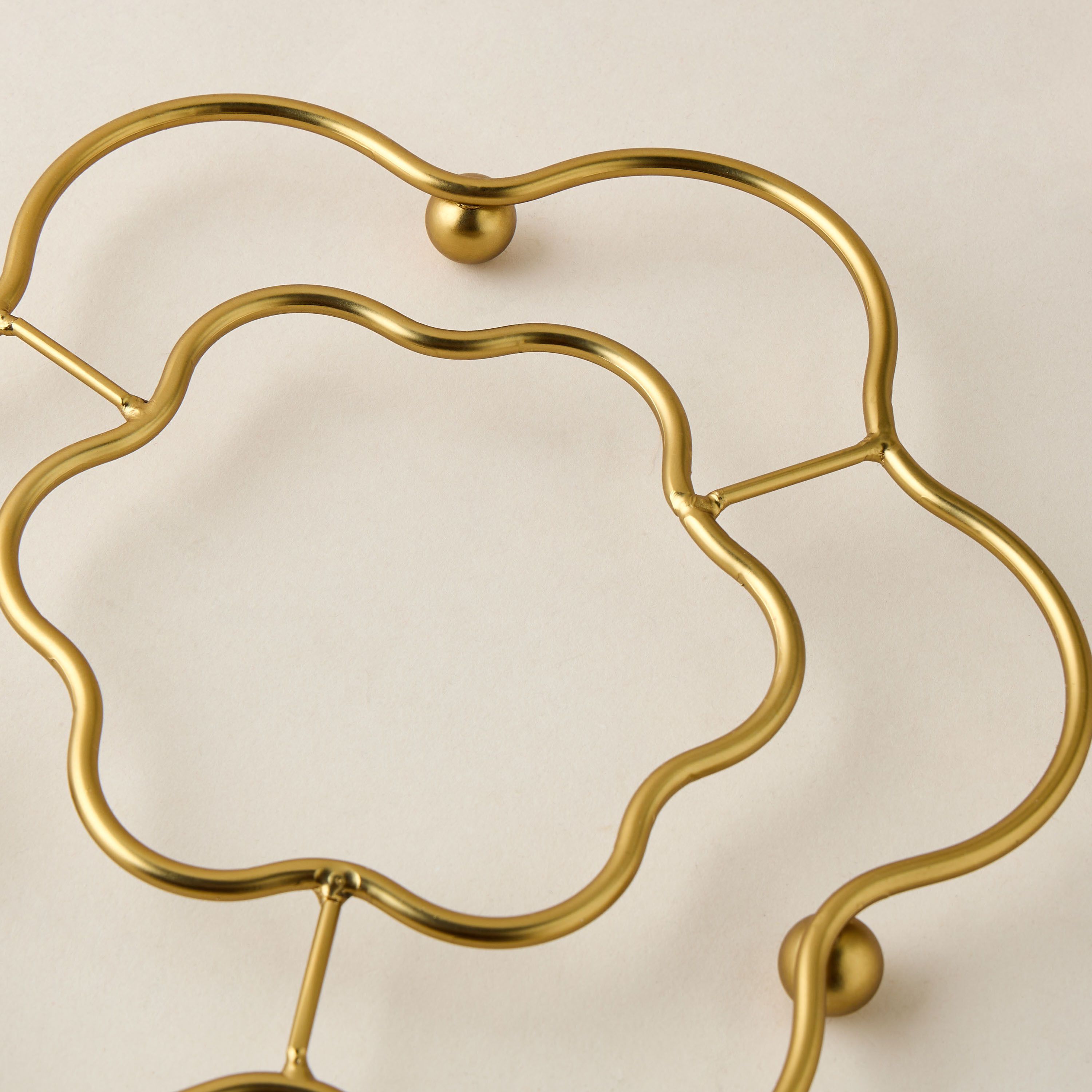 Elanza Floral Shaped Metal Trivet-household-kitchen-kitchenorganising-countertoporganising-image-3