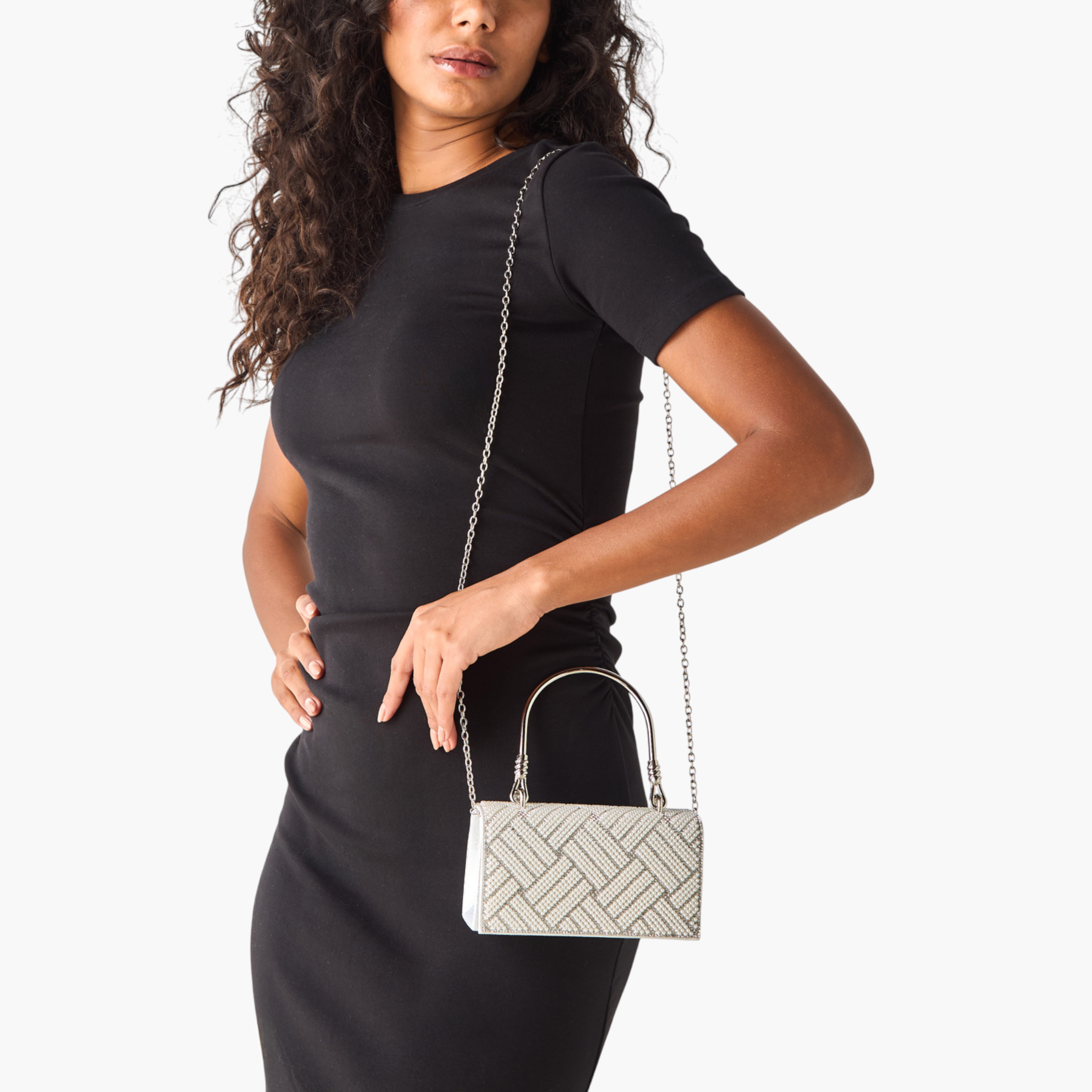 شنطة كلاتش مزينة بالخرز بمقبض يان من ساشا-women-bagsandwallets-handbags-image-2