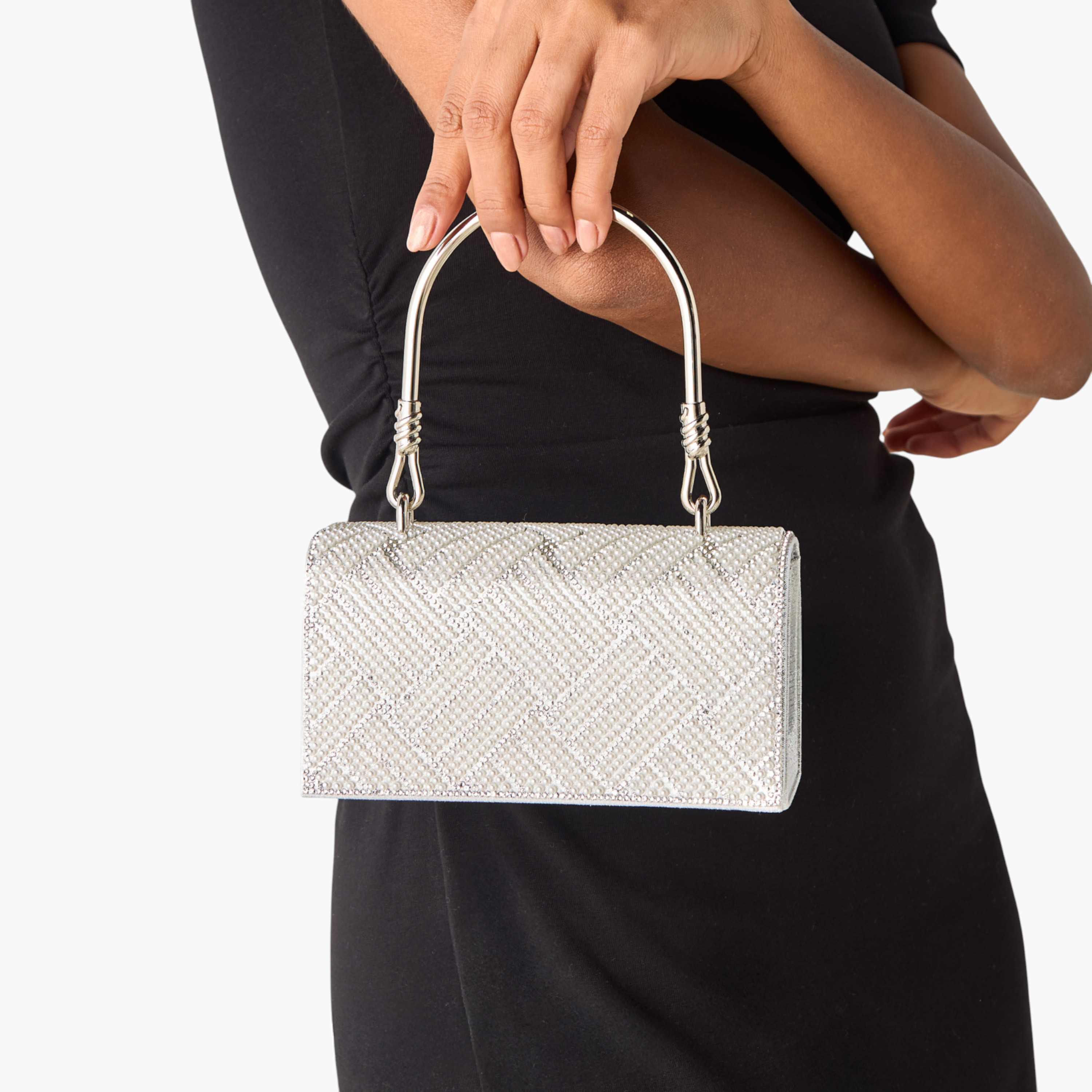 شنطة كلاتش مزينة بالخرز بمقبض يان من ساشا-women-bagsandwallets-handbags-image-9