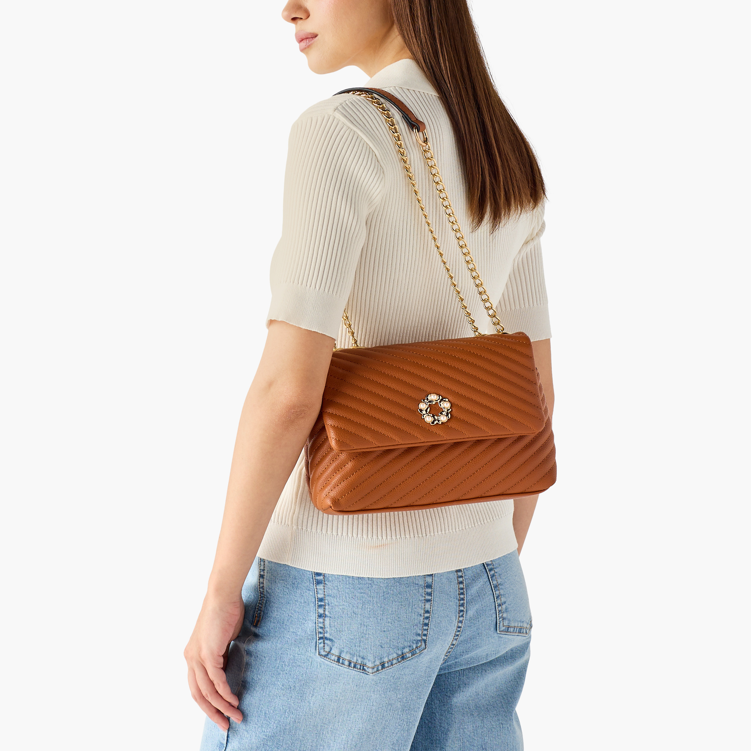 شنطة كروس بودي مبطنة بحزام سلسلة سام من أدور-women-bagsandwallets-handbags-image-2