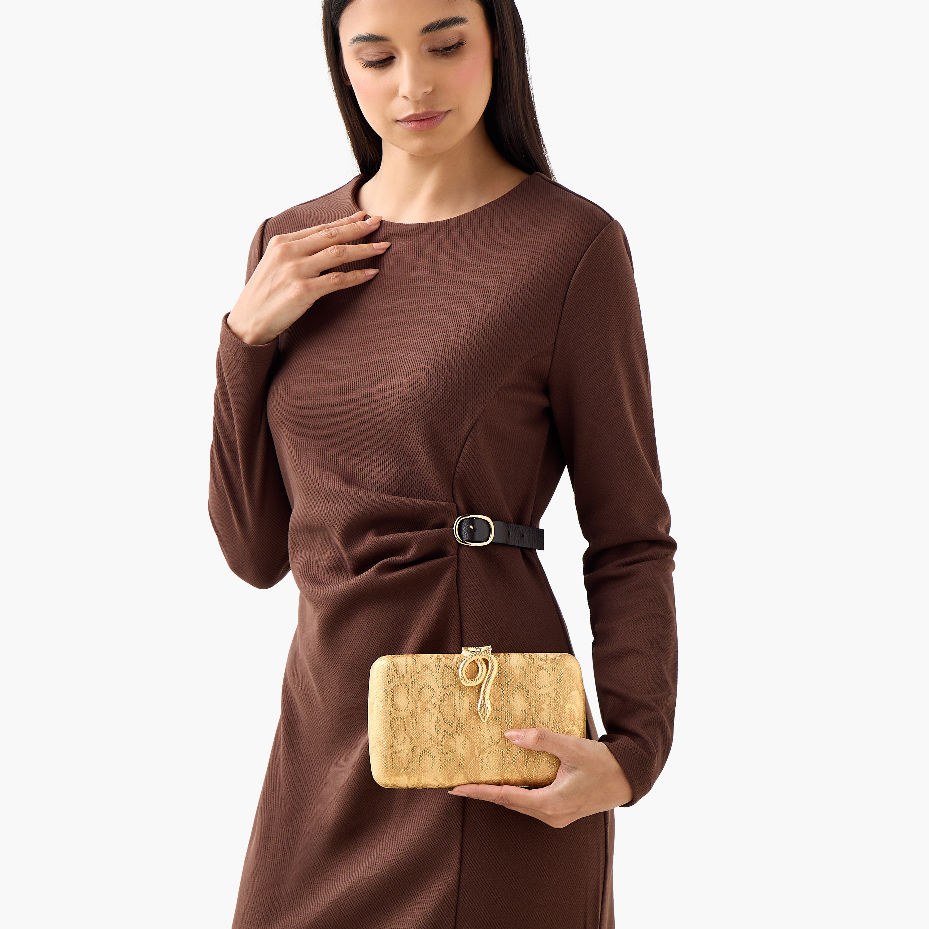 شنطة كلاتش بارزة الملمس بحزام سلسلة قابل للفصل من ساشا-women-bagsandwallets-handbags-image-2