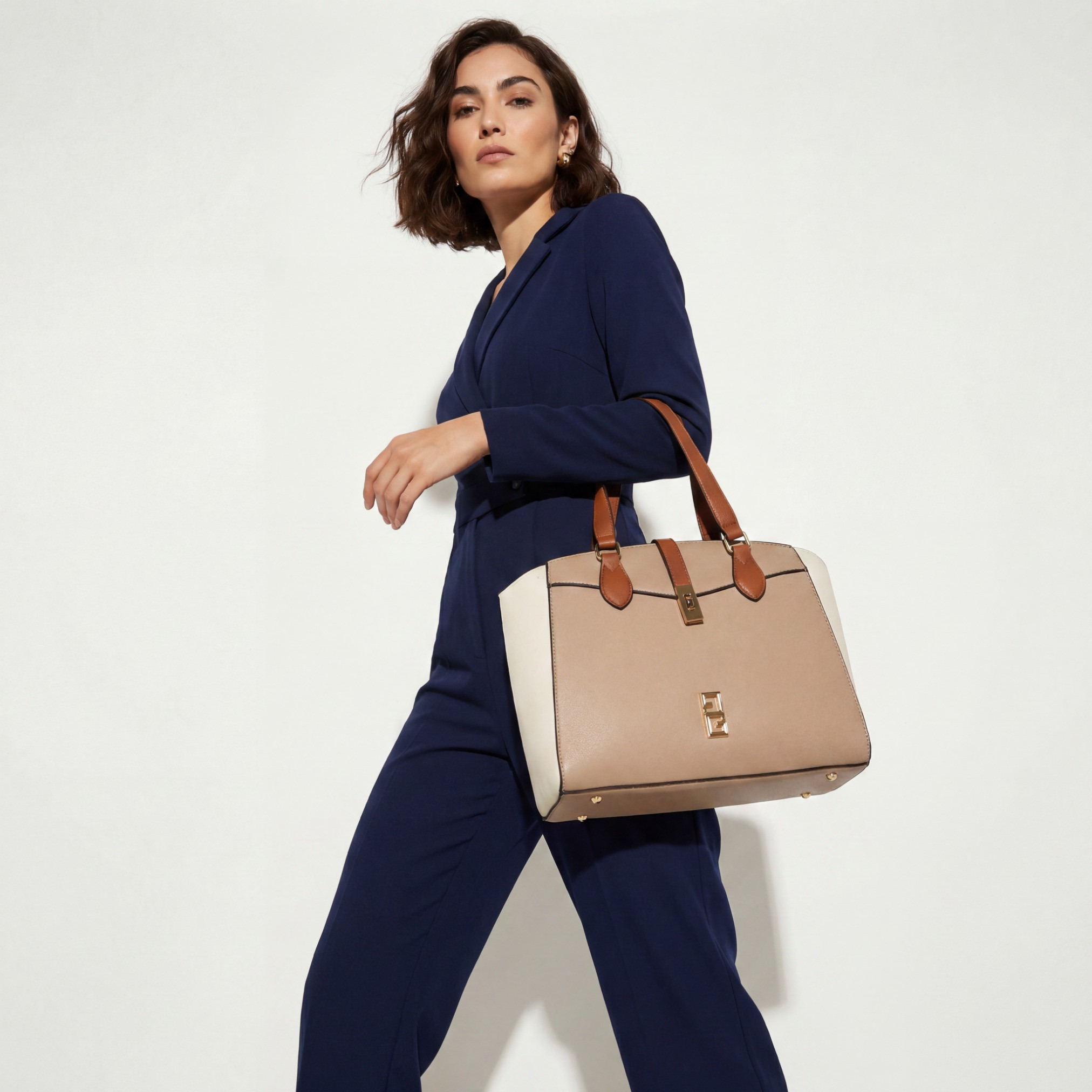 شنطة توتي بارزة الملمس بقفل إغلاق دوار من أدور-women-bagsandwallets-handbags-image-2