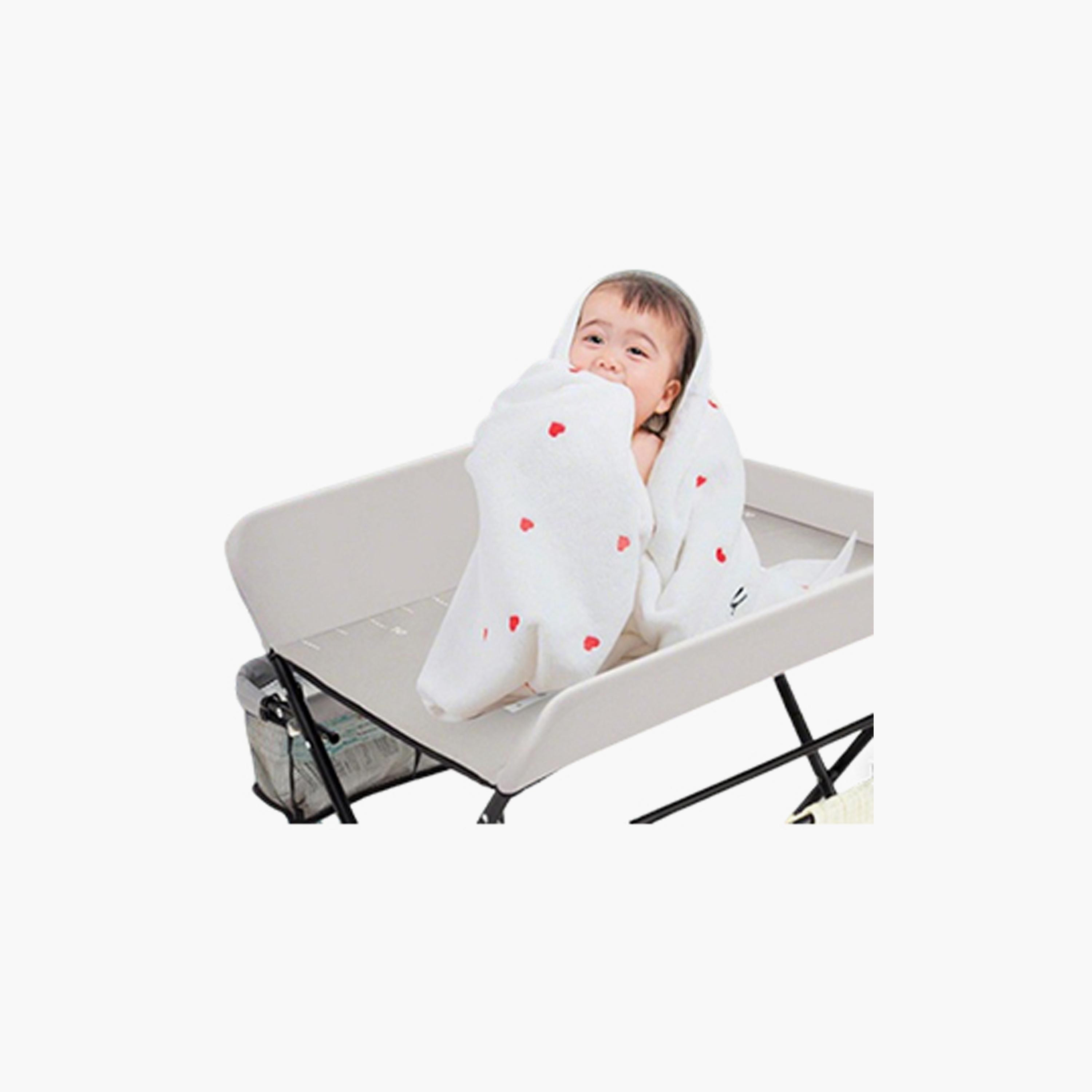 Kikibebe Babycare Diaper Changing Table with Wheels - Grey-baby-bathandcare-changingtables-image-3