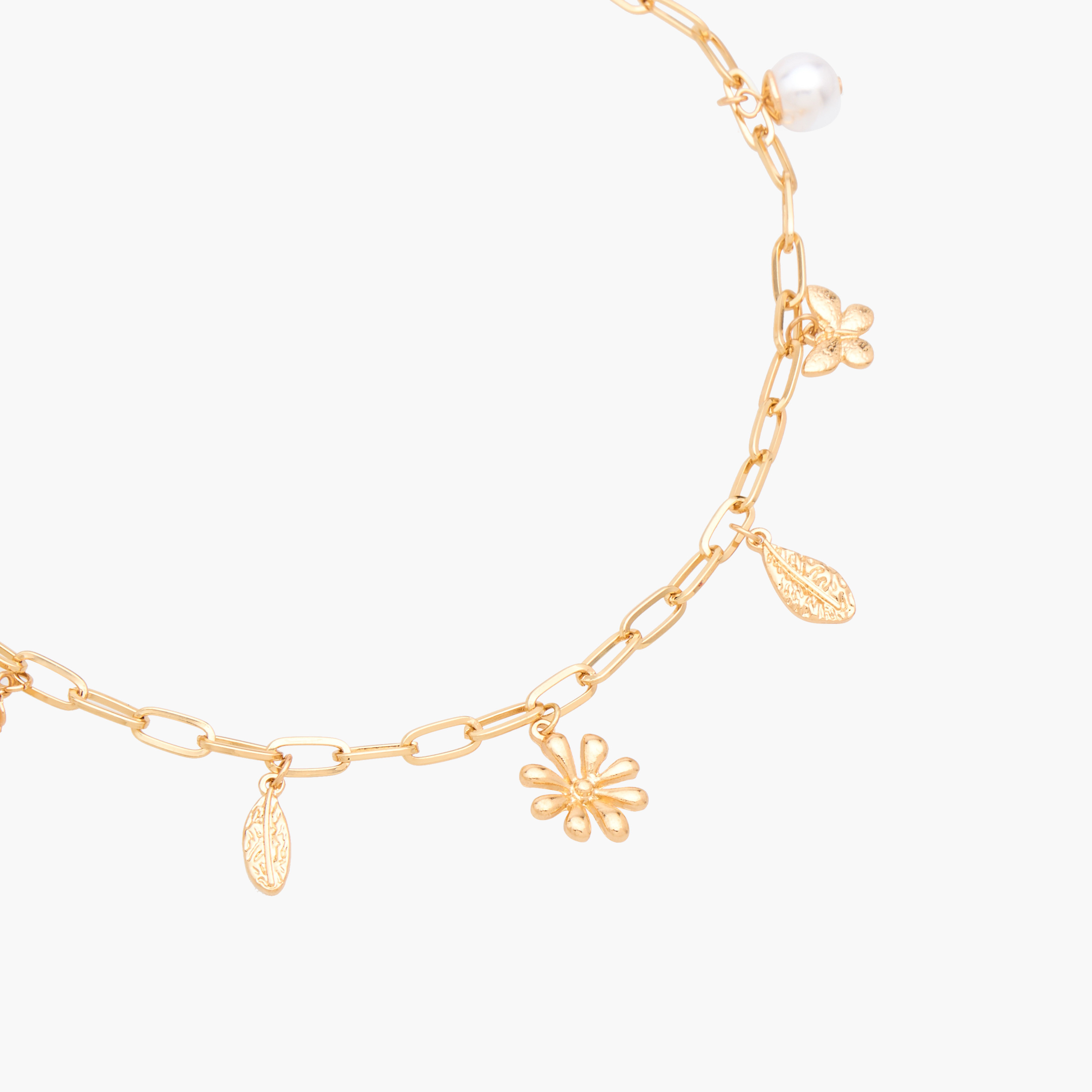 عقد ذهبي اللون بدلايات مزينة-women-watchesandjewellery-jewellery-necklacesandpendants-image-2